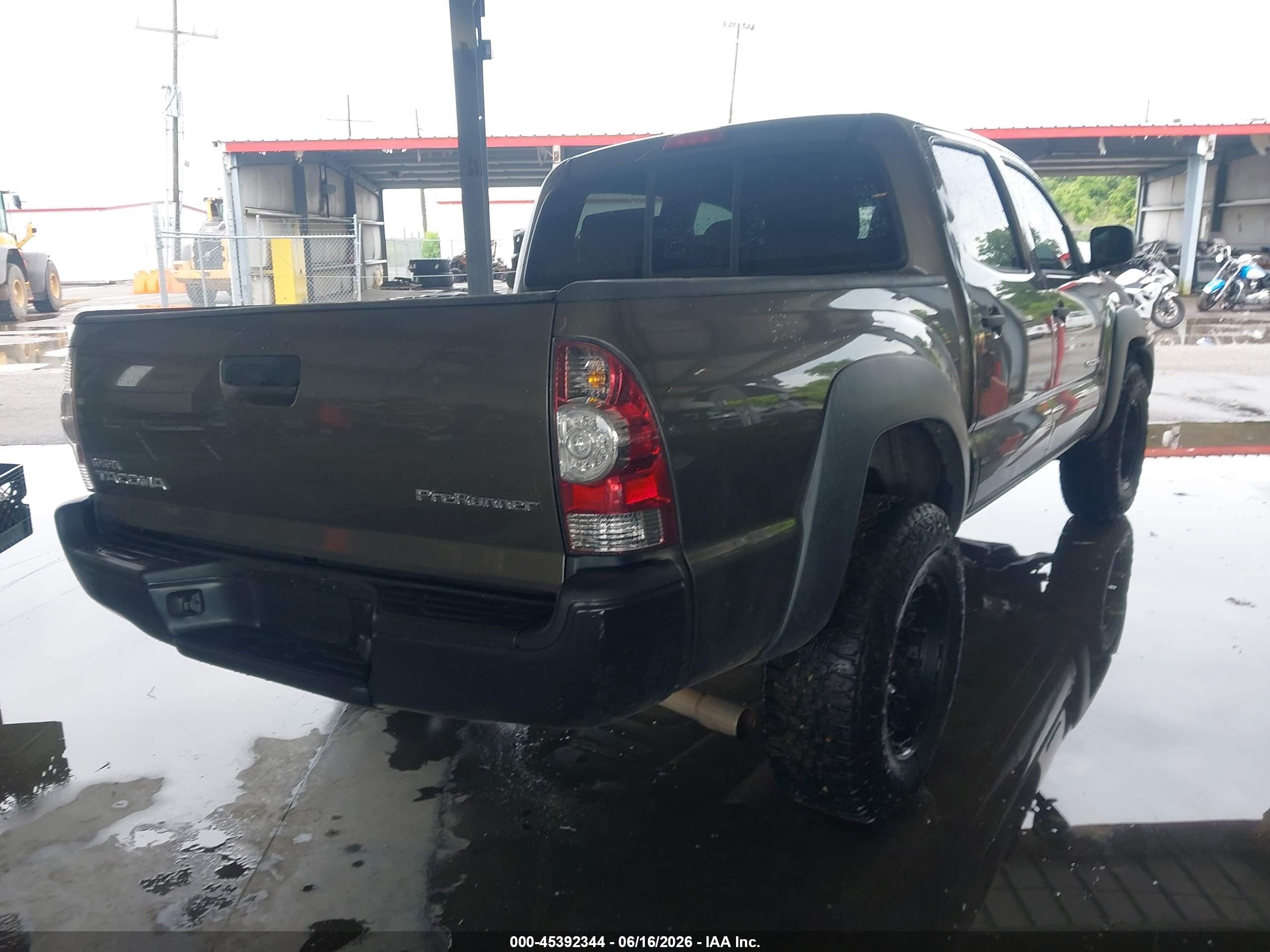 2011 Toyota Tacoma Prerunner Brown vin: 5TFJX4GNXBX003779