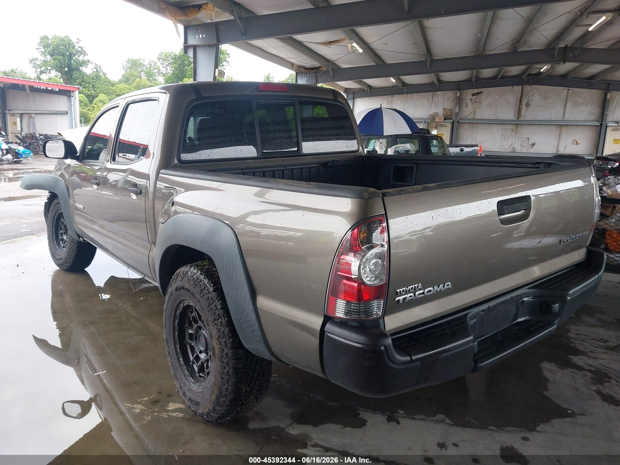 2011 Toyota Tacoma Prerunner Brown vin: 5TFJX4GNXBX003779