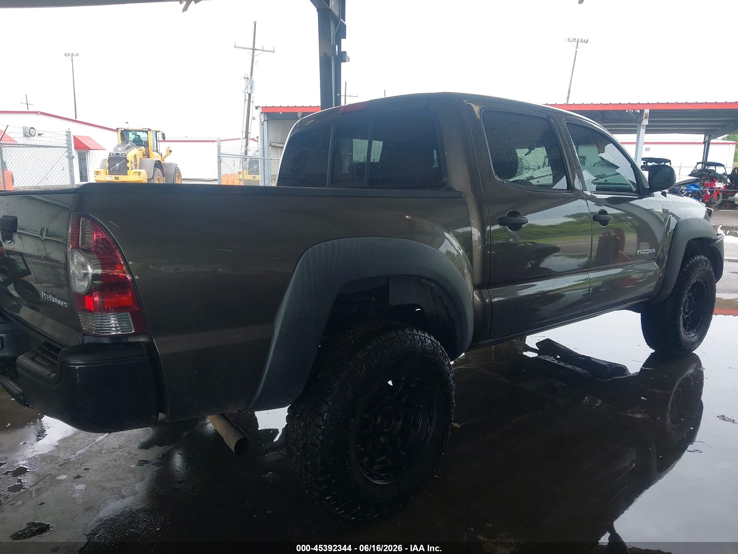 2011 Toyota Tacoma Prerunner Brown vin: 5TFJX4GNXBX003779