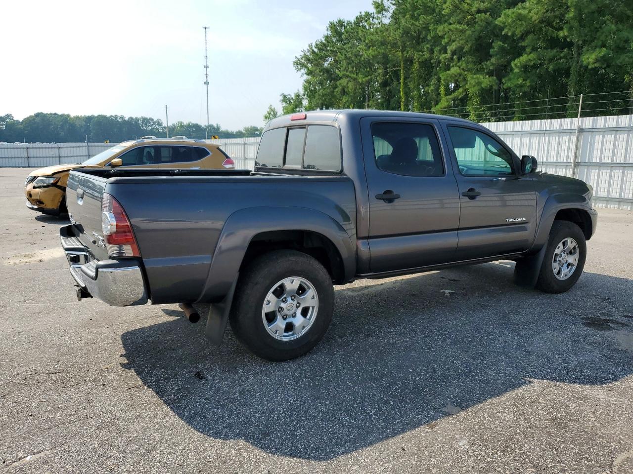 2013 Toyota Tacoma Double Cab Gray vin: 5TFJX4GNXDX015594