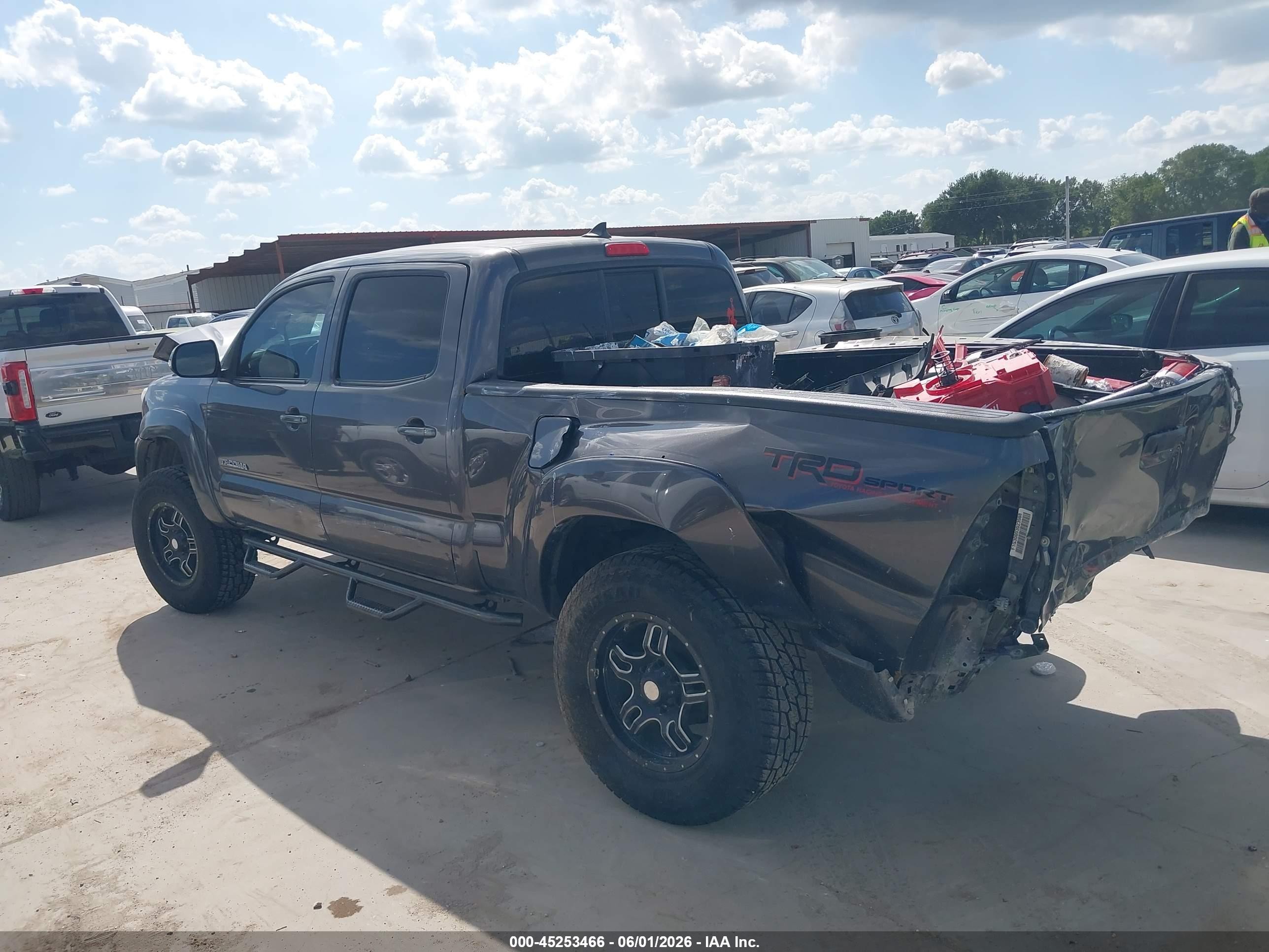 2015 Toyota Tacoma Prerunner V6 Gray vin: 5TFKU4HN0FX007051