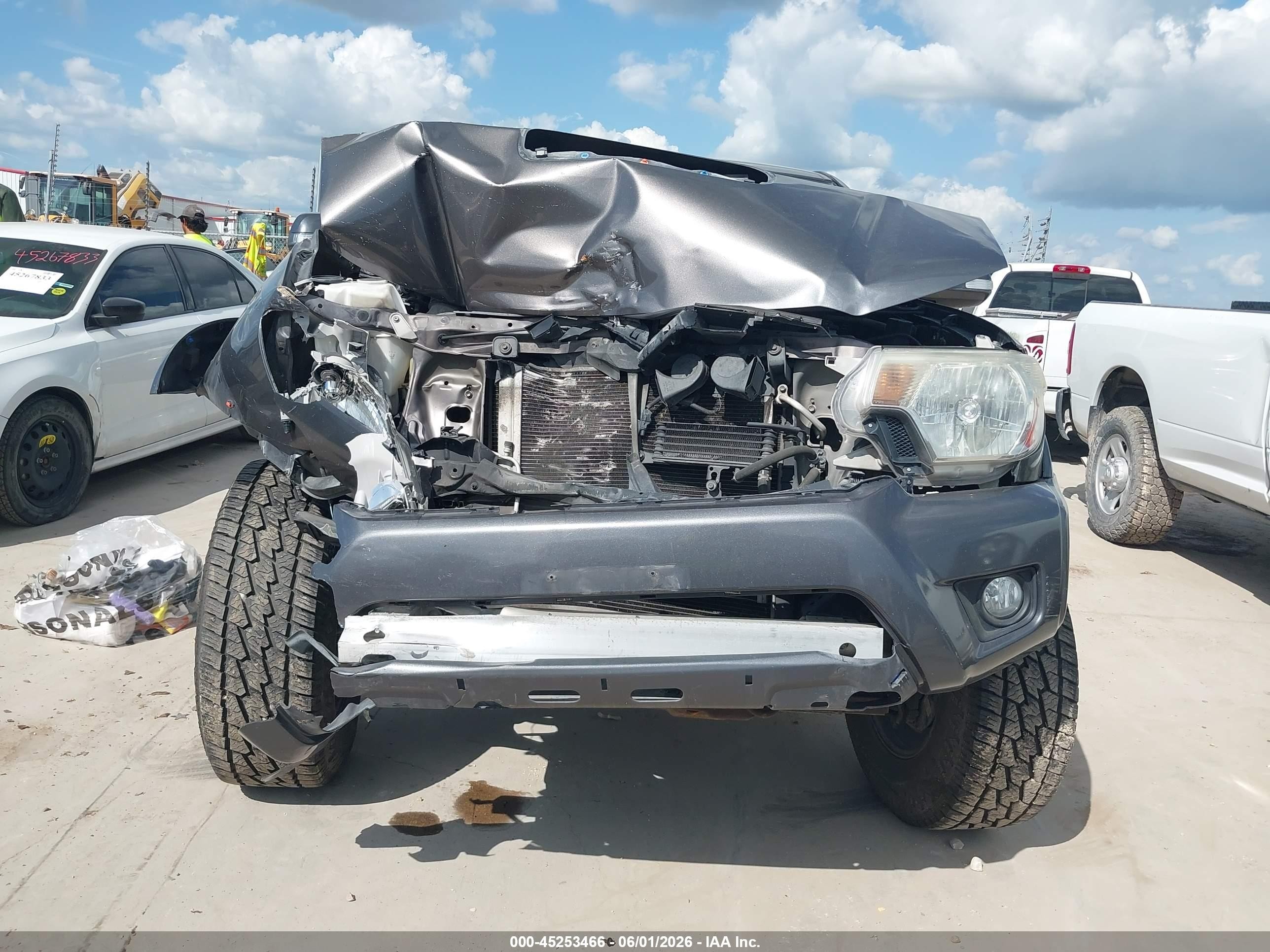 2015 Toyota Tacoma Prerunner V6 Gray vin: 5TFKU4HN0FX007051