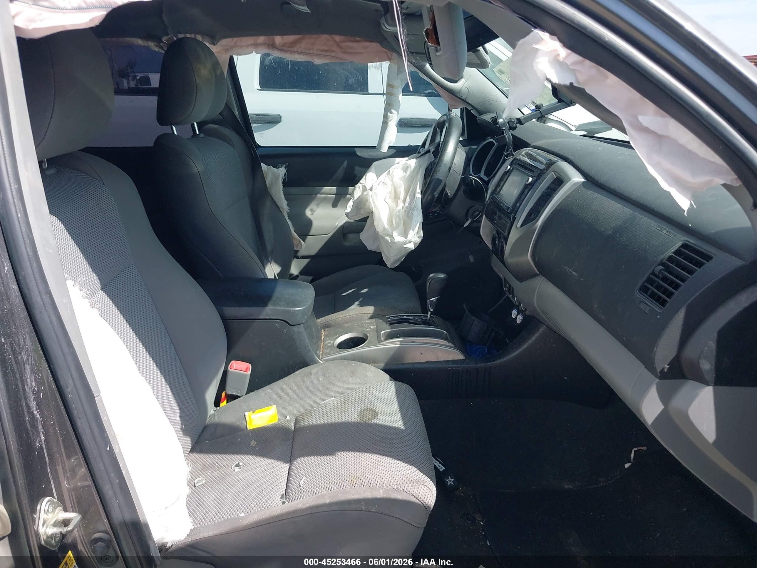 2015 Toyota Tacoma Prerunner V6 Gray vin: 5TFKU4HN0FX007051