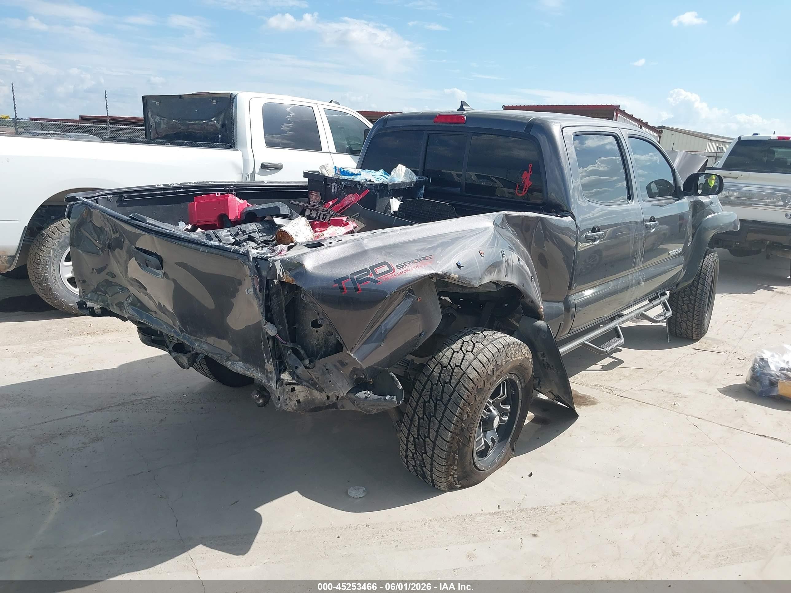 2015 Toyota Tacoma Prerunner V6 Gray vin: 5TFKU4HN0FX007051