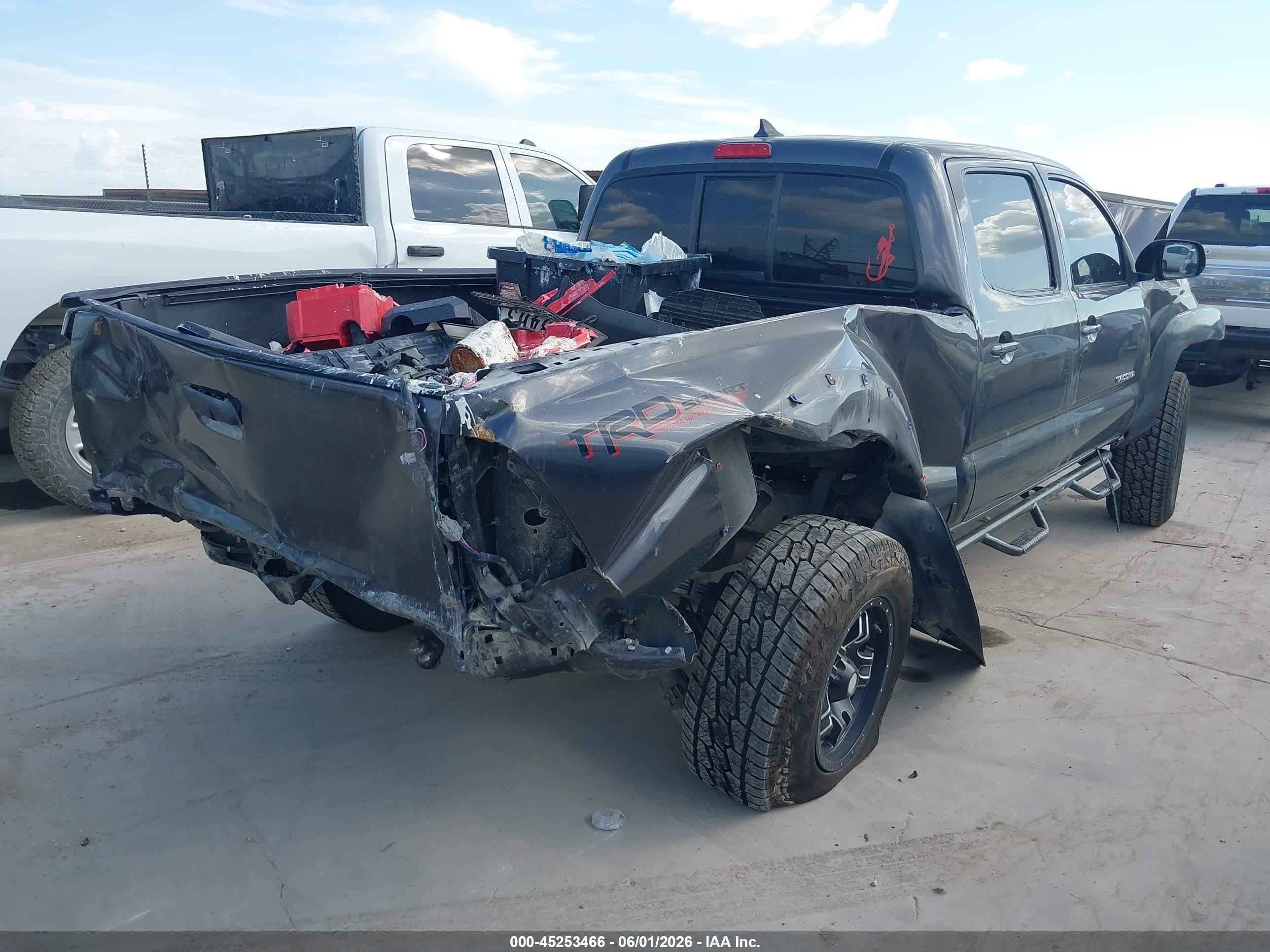 2015 Toyota Tacoma Prerunner V6 Gray vin: 5TFKU4HN0FX007051
