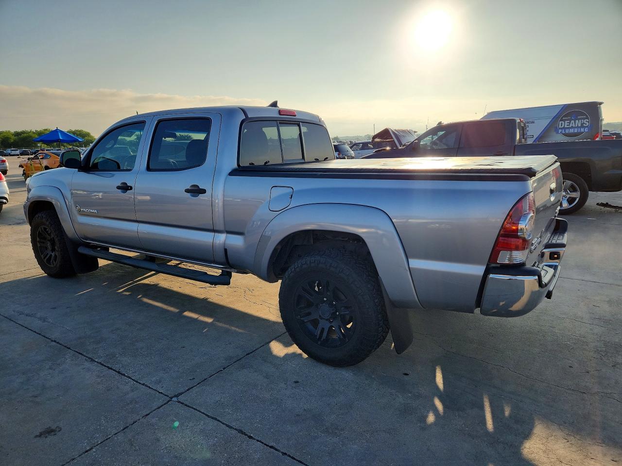 2015 Toyota Tacoma Double Cab Prerunner Long Bed Silver vin: 5TFKU4HN1FX006491