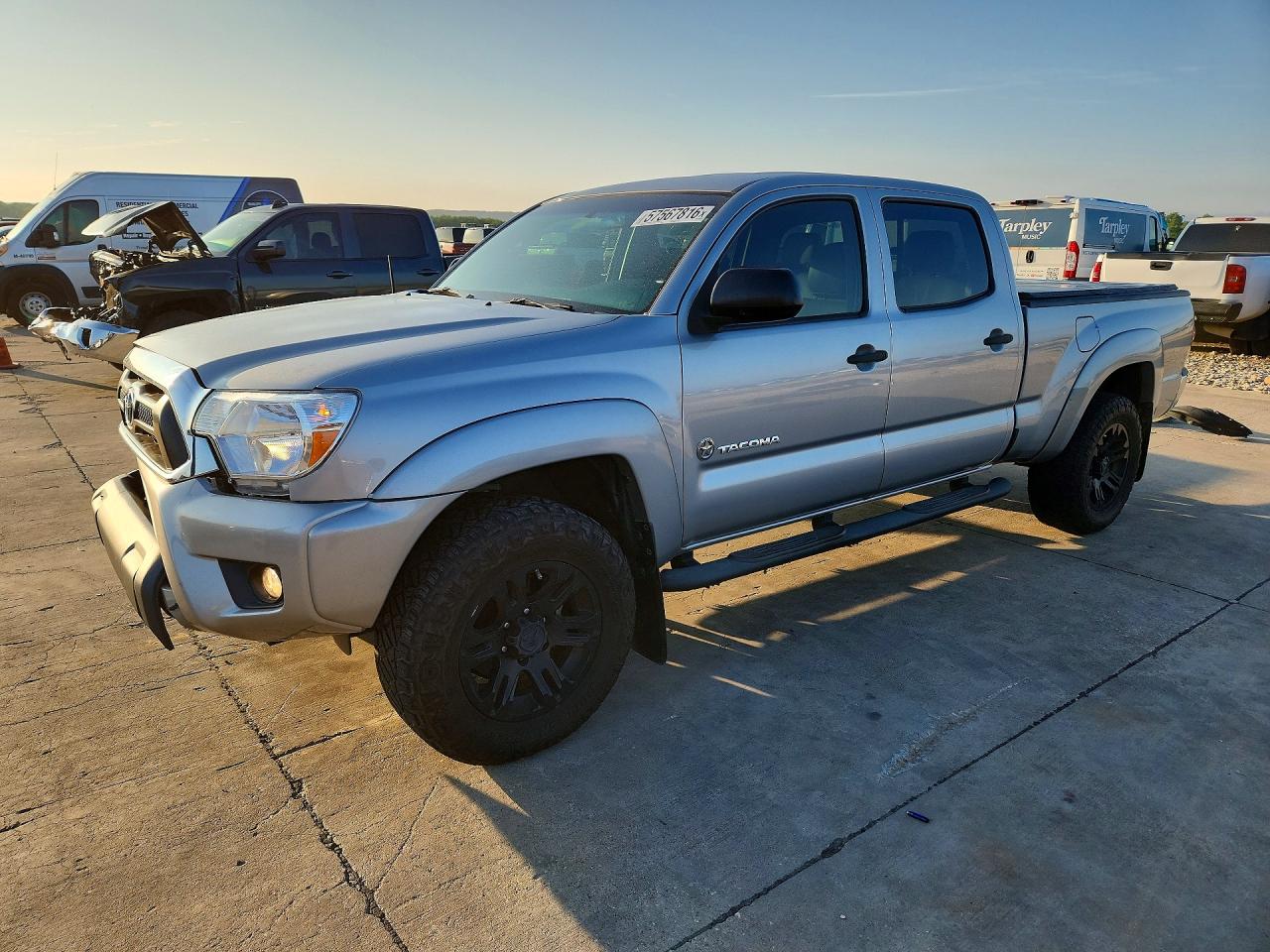 2015 Toyota Tacoma Double Cab Prerunner Long Bed Silver vin: 5TFKU4HN1FX006491