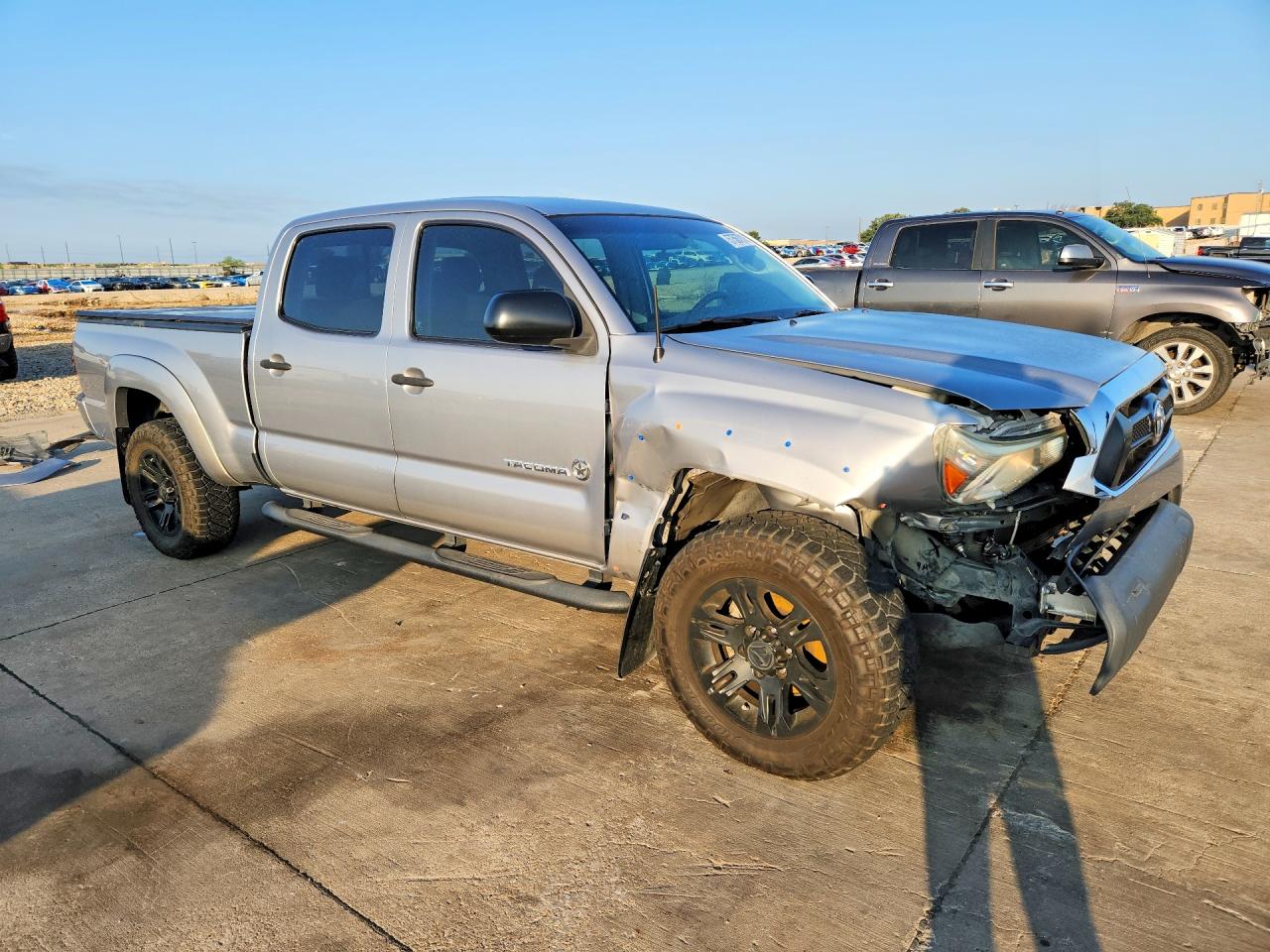 2015 Toyota Tacoma Double Cab Prerunner Long Bed Silver vin: 5TFKU4HN1FX006491