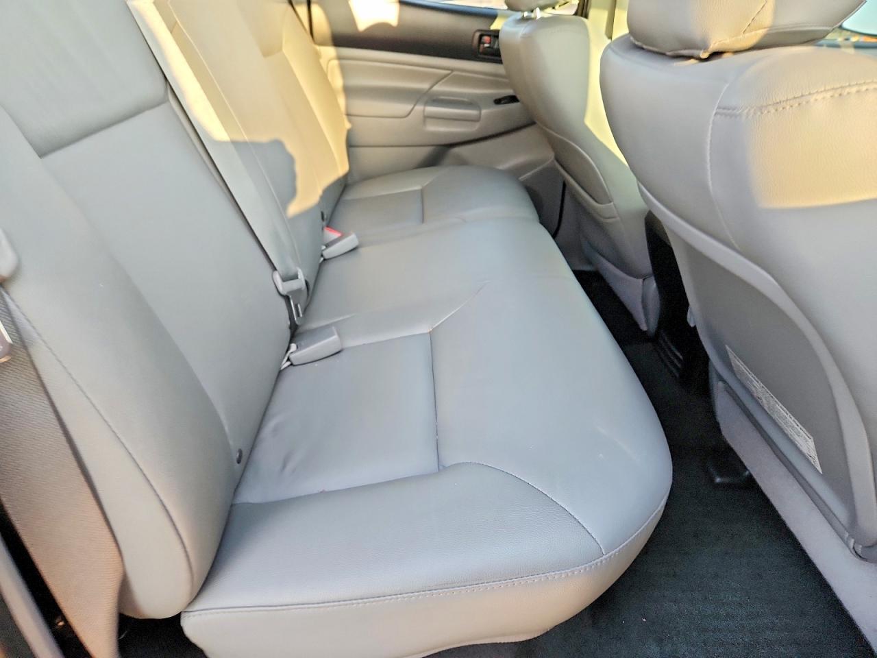 2015 Toyota Tacoma Double Cab Prerunner Long Bed Silver vin: 5TFKU4HN1FX006491