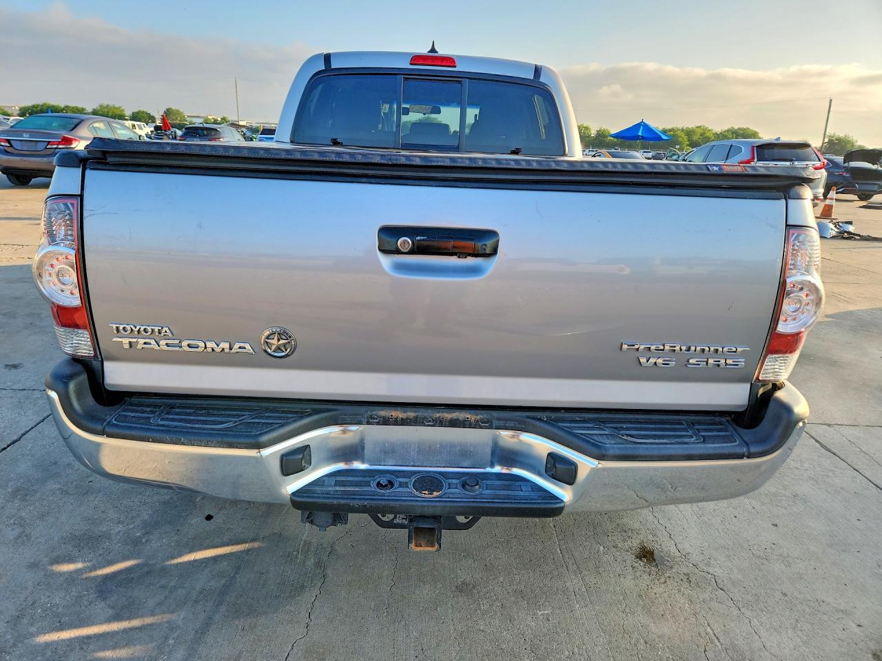 2015 Toyota Tacoma Double Cab Prerunner Long Bed Silver vin: 5TFKU4HN1FX006491