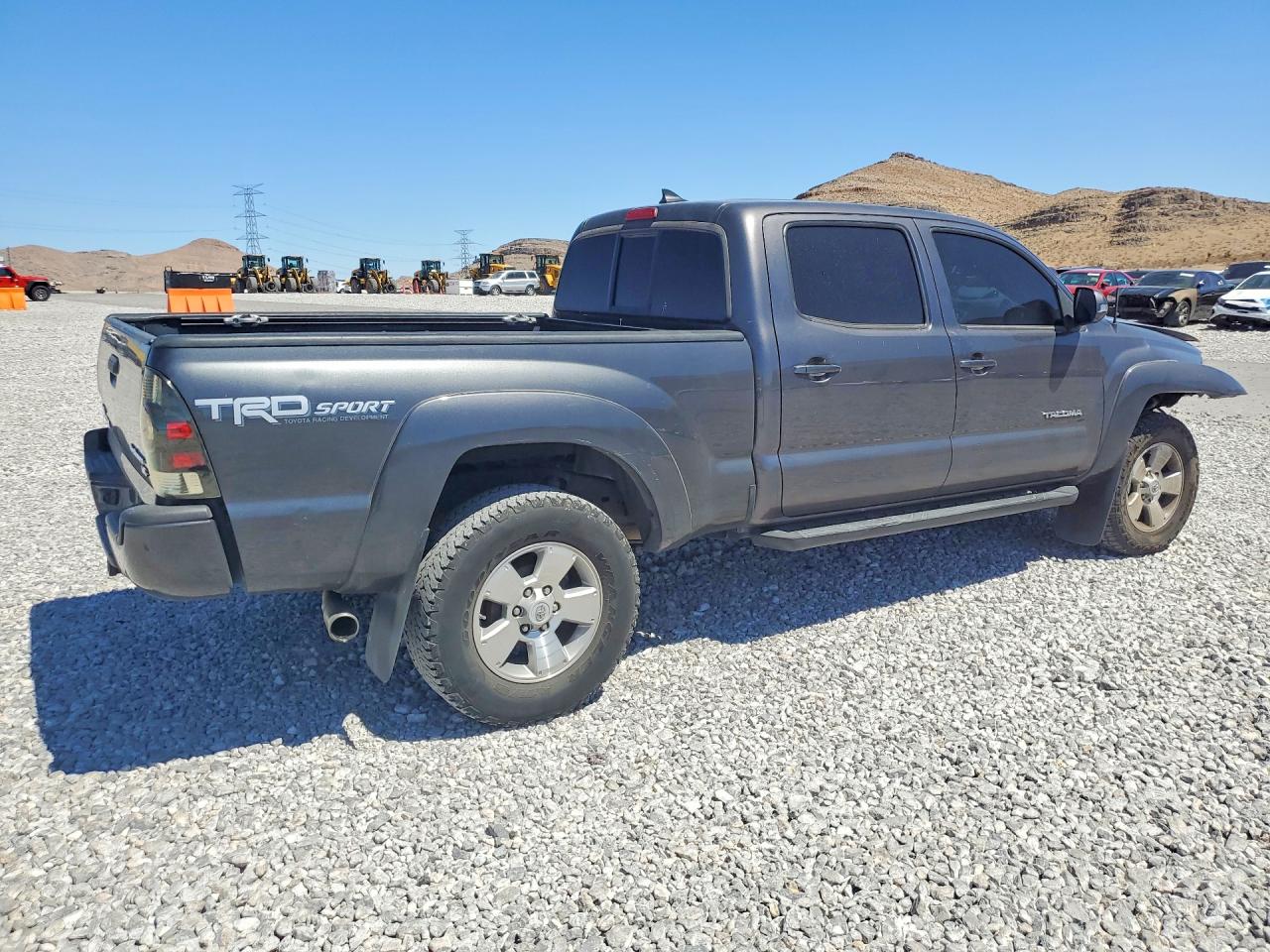 2015 Toyota Tacoma Double Cab Prerunner Long Bed Gray vin: 5TFKU4HN6FX006289