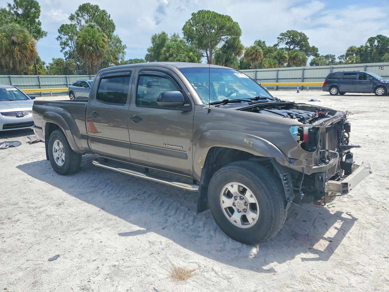 2014 Toyota Tacoma Double Cab Prerunner Long Bed Brown vin: 5TFKU4HNXEX005337