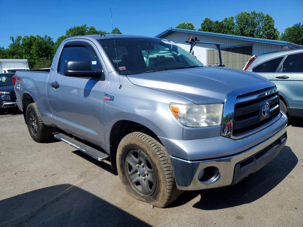 2011 Toyota Tundra Grade Серебряный vin: 5TFKY5F10BX004607