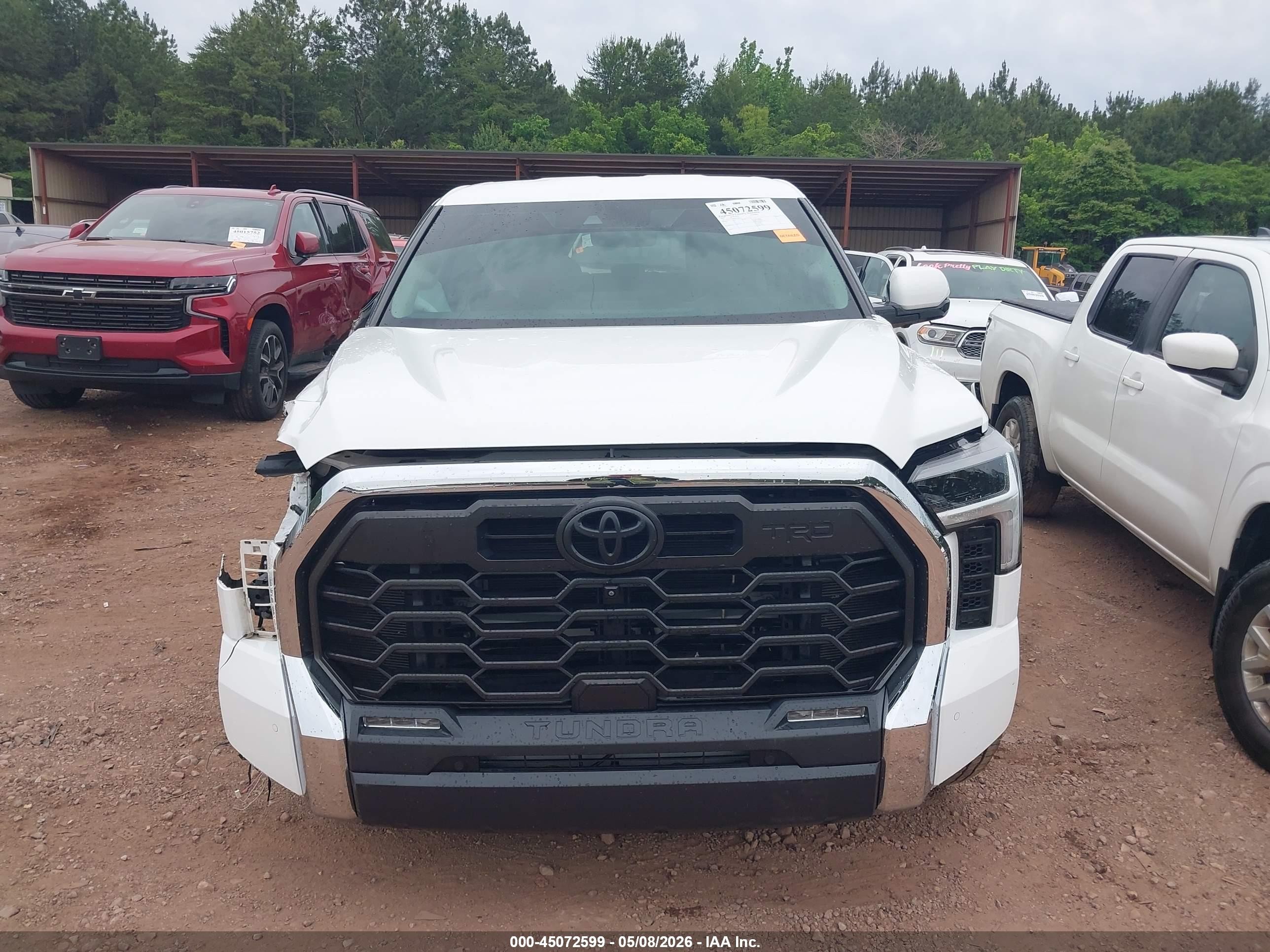 2022 Toyota Tundra Sr5 Белый vin: 5TFLA5AB6NX018332