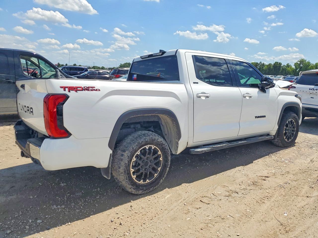2023 Toyota Tundra Sr5 White vin: 5TFLA5AB6PX025722