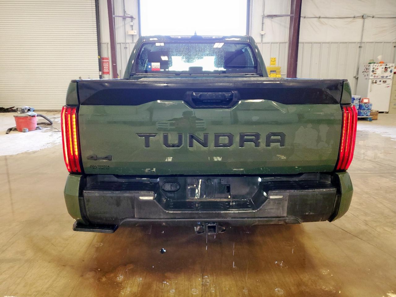 2023 Toyota Tundra Crewmax Sr Green vin: 5TFLA5DBXPX067922