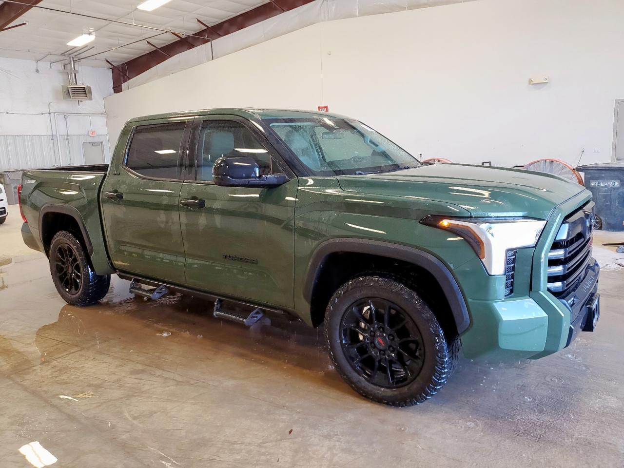 2023 Toyota Tundra Crewmax Sr Green vin: 5TFLA5DBXPX067922