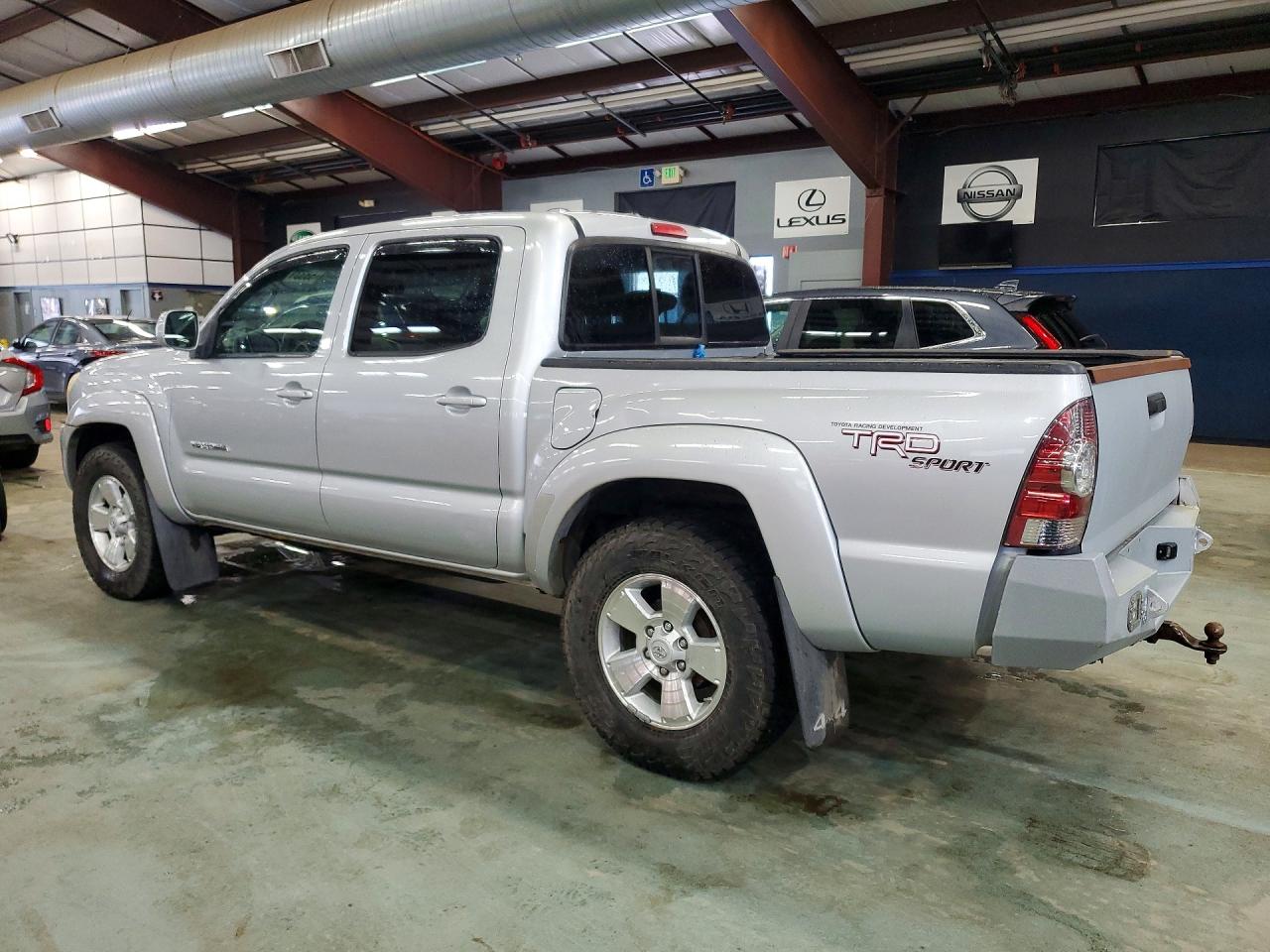 2011 Toyota Tacoma Double Cab Серебряный vin: 5TFLU4EN0BX018277