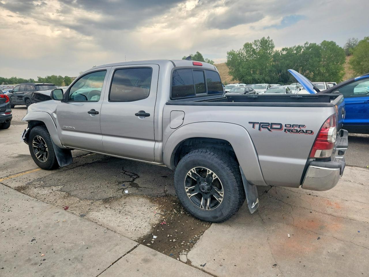 2014 Toyota Tacoma V6 Silver vin: 5TFLU4EN0EX092190