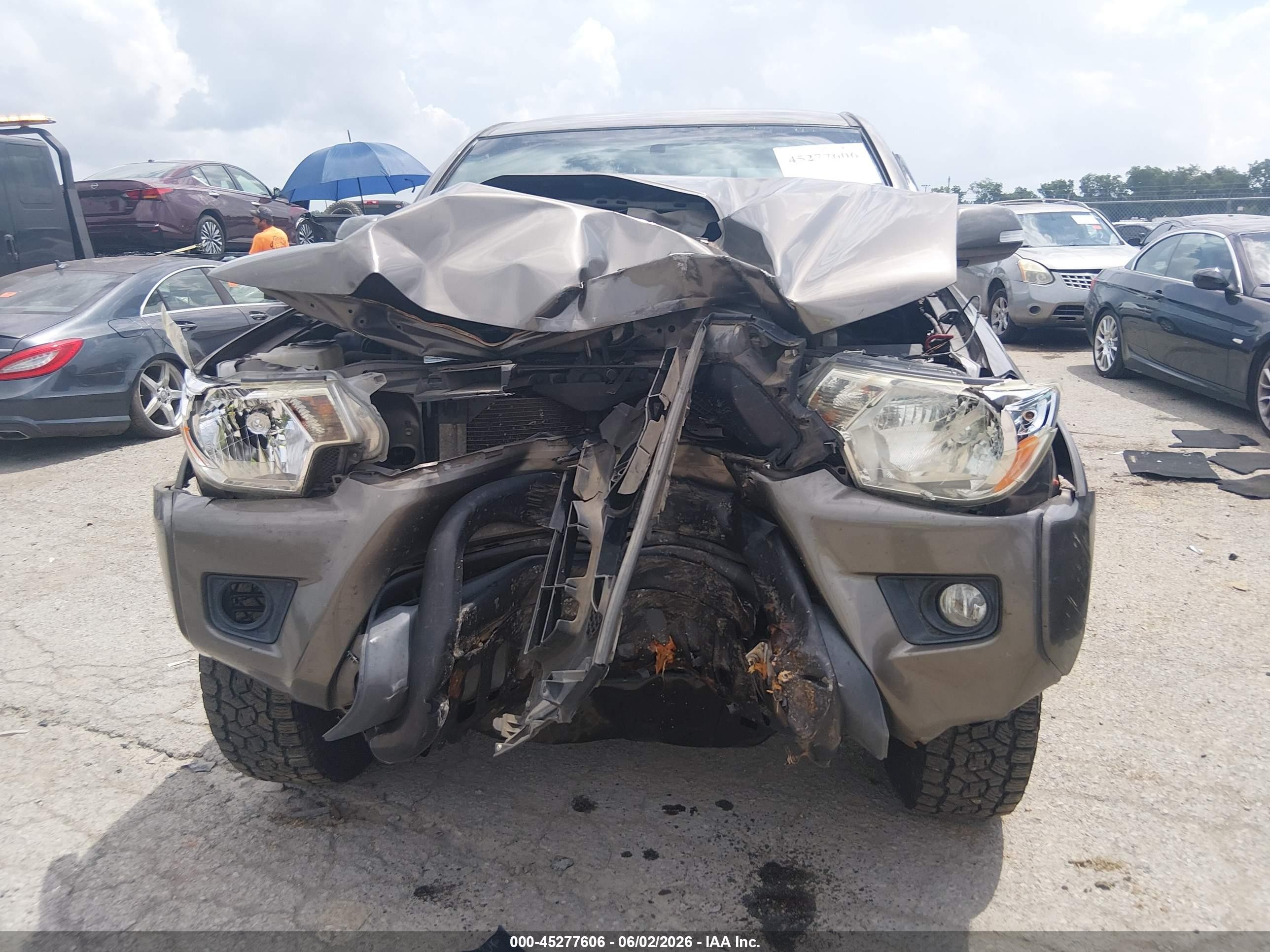 2015 Toyota Tacoma Base V6 Gray vin: 5TFLU4EN0FX112388