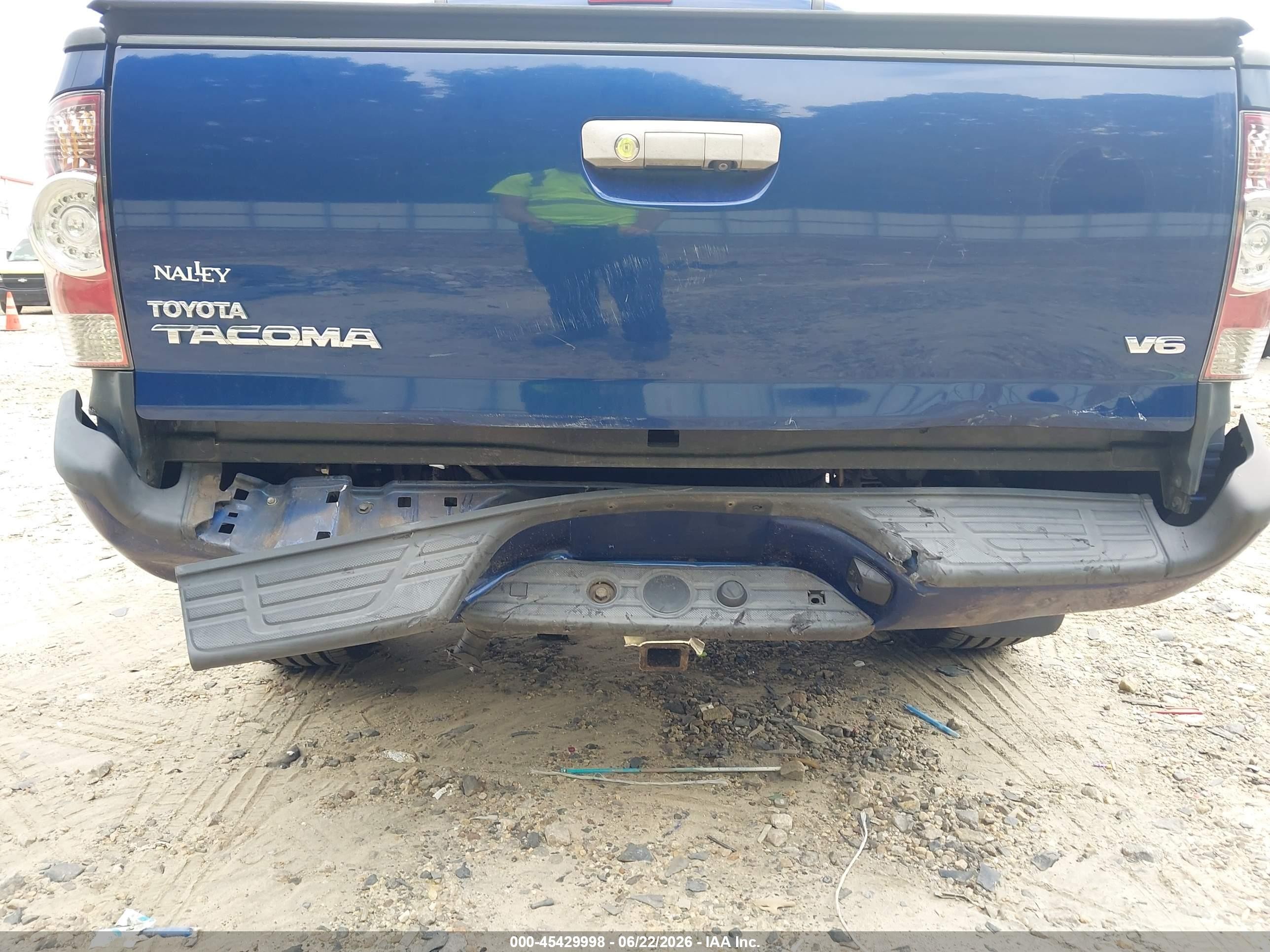 2015 Toyota Tacoma Base V6 Blue vin: 5TFLU4EN0FX130759