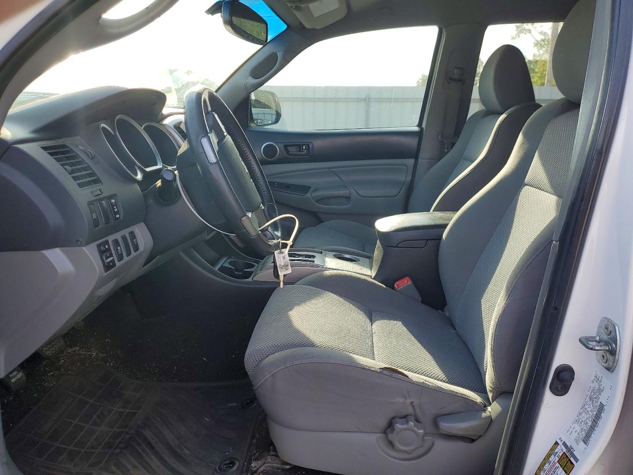 2012 Toyota Tacoma V6 White vin: 5TFLU4EN1CX032819