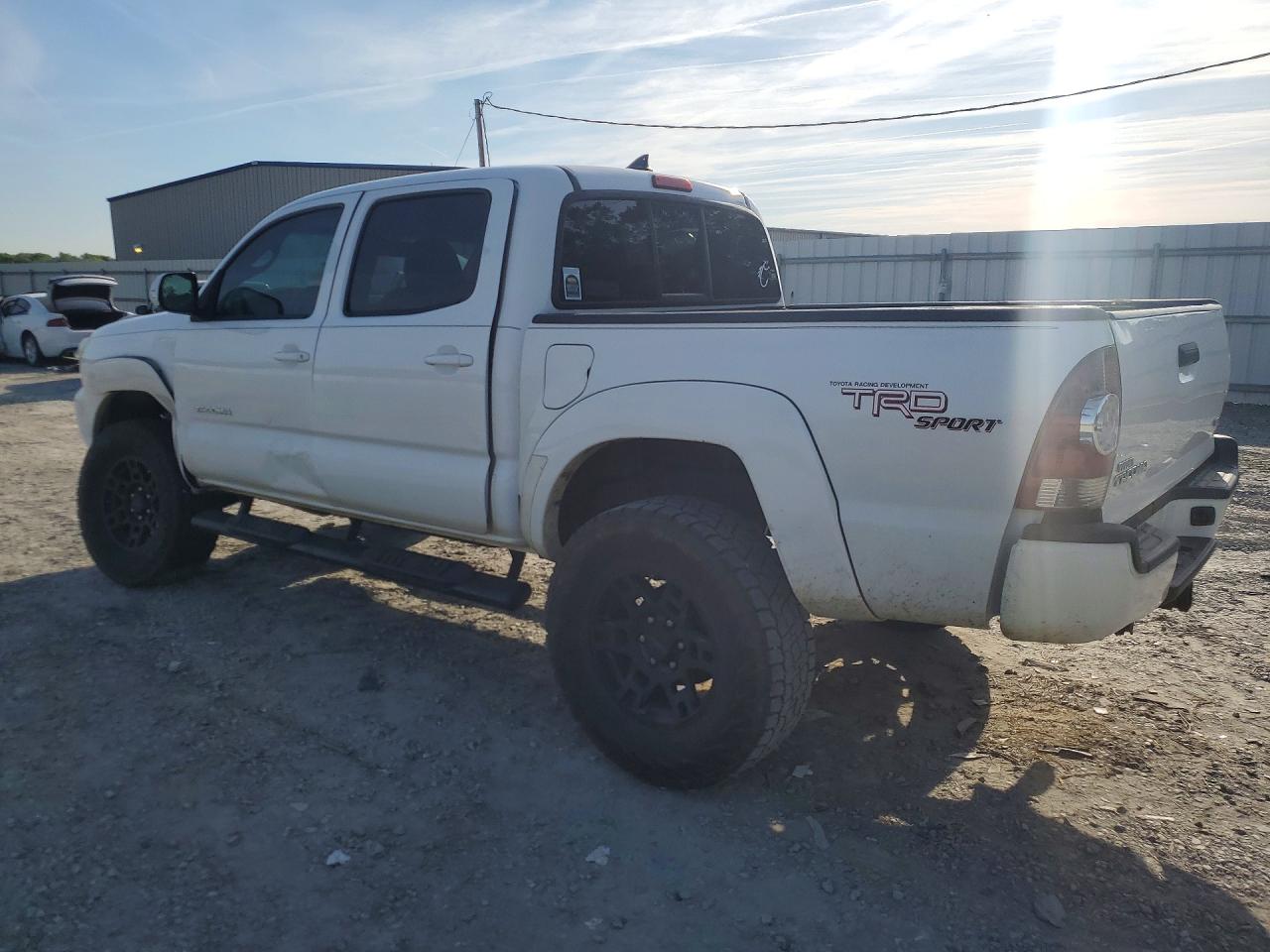 2012 Toyota Tacoma V6 White vin: 5TFLU4EN1CX032819
