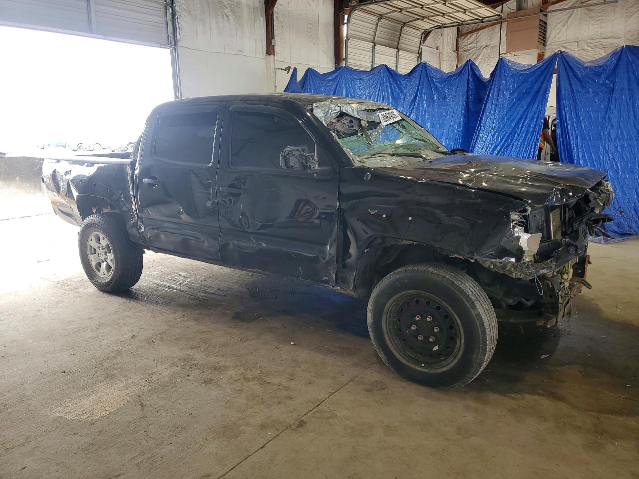 2013 Toyota Tacoma Double Cab Black vin: 5TFLU4EN1DX057835