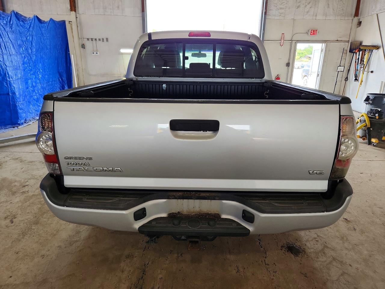2013 Toyota Tacoma Double Cab Silver vin: 5TFLU4EN1DX082170