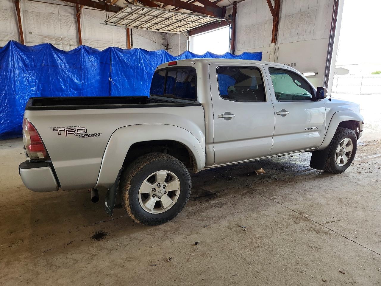 2013 Toyota Tacoma Double Cab Silver vin: 5TFLU4EN1DX082170
