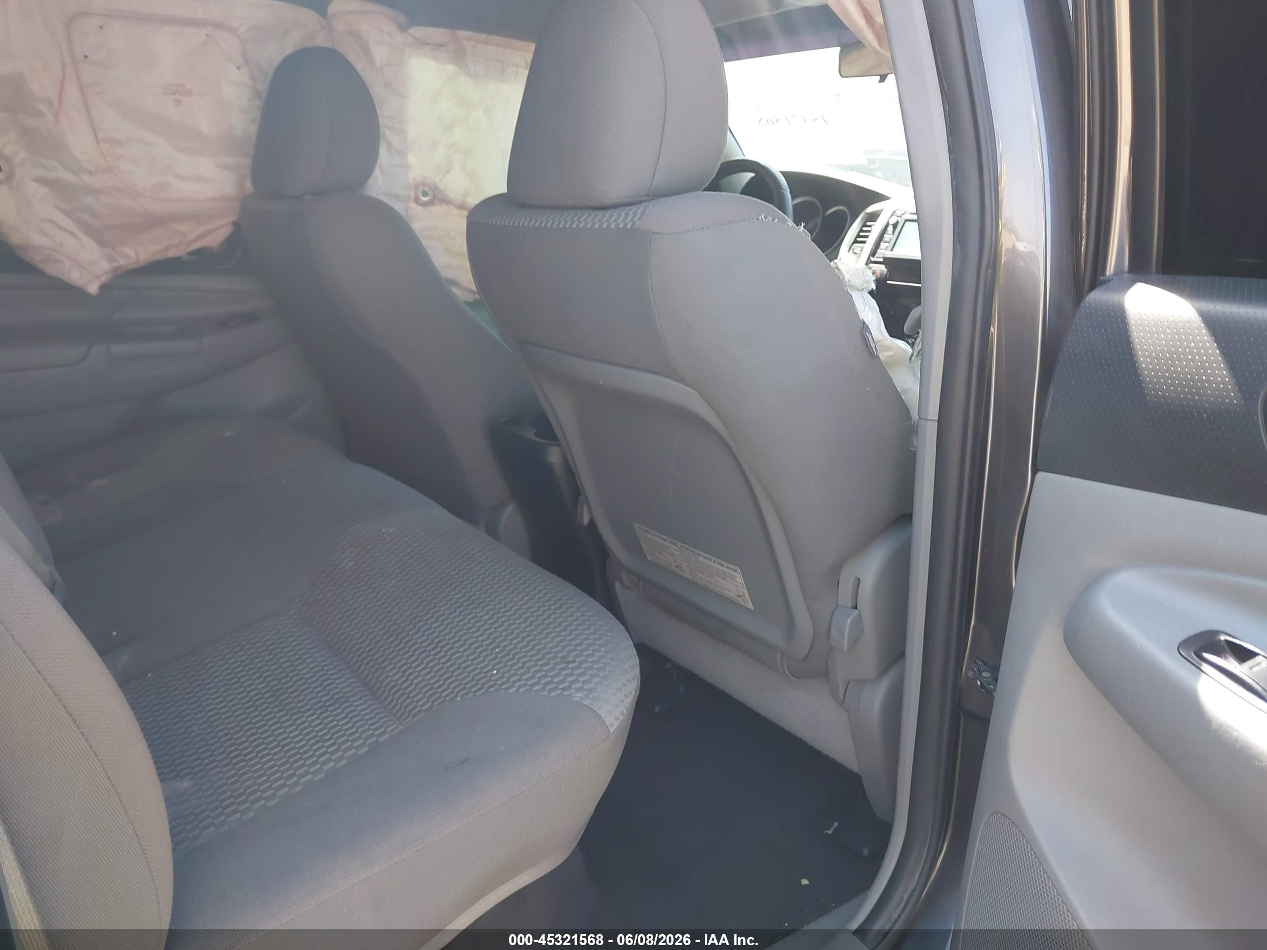 2015 Toyota Tacoma Base V6 Gray vin: 5TFLU4EN1FX142158