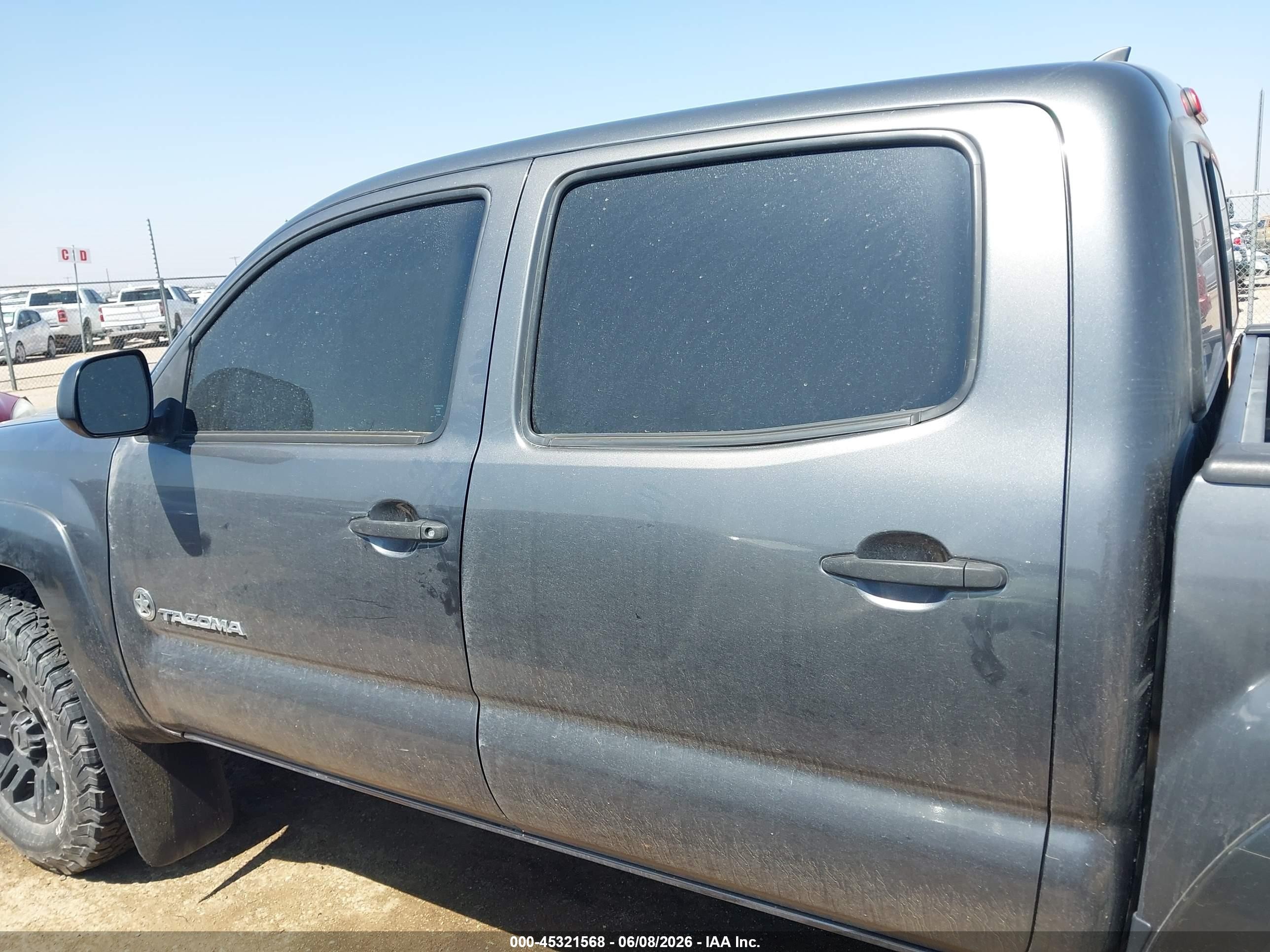 2015 Toyota Tacoma Base V6 Gray vin: 5TFLU4EN1FX142158