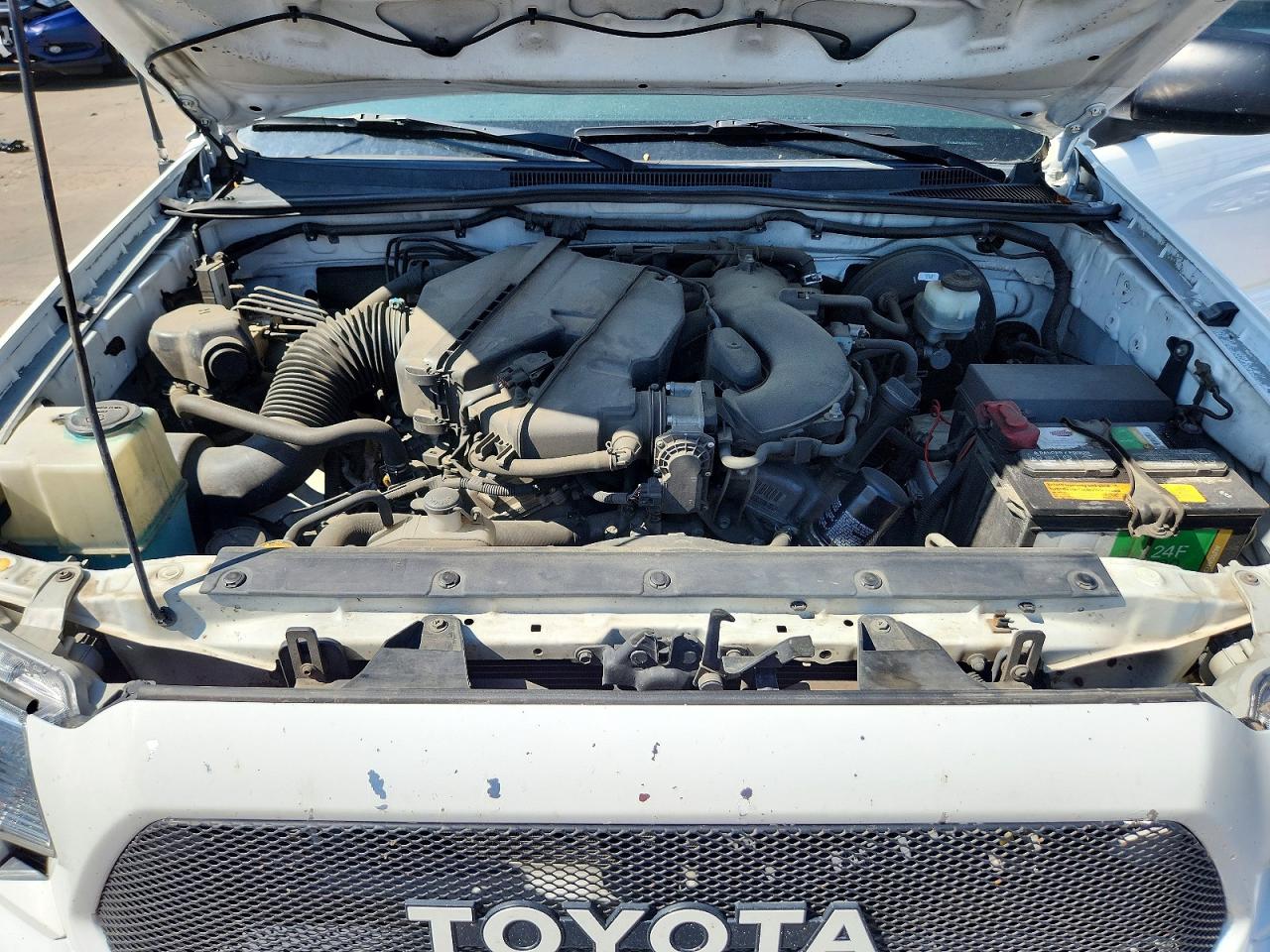 2012 Toyota Tacoma Double Cab White vin: 5TFLU4EN2CX040556