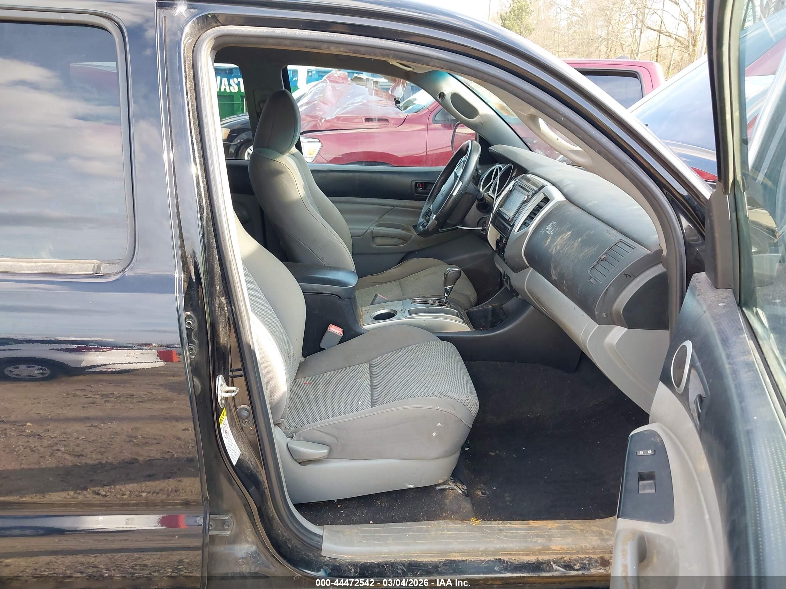 2015 Toyota Tacoma Base V6 Black vin: 5TFLU4EN2FX133856