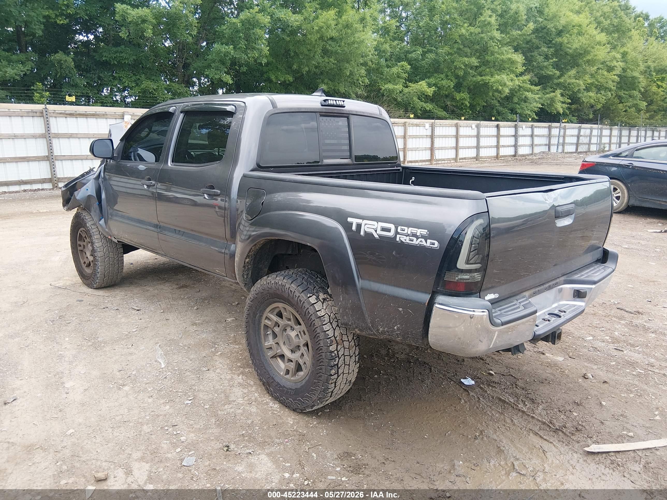 2015 Toyota Tacoma Base V6 Silver vin: 5TFLU4EN3FX125815
