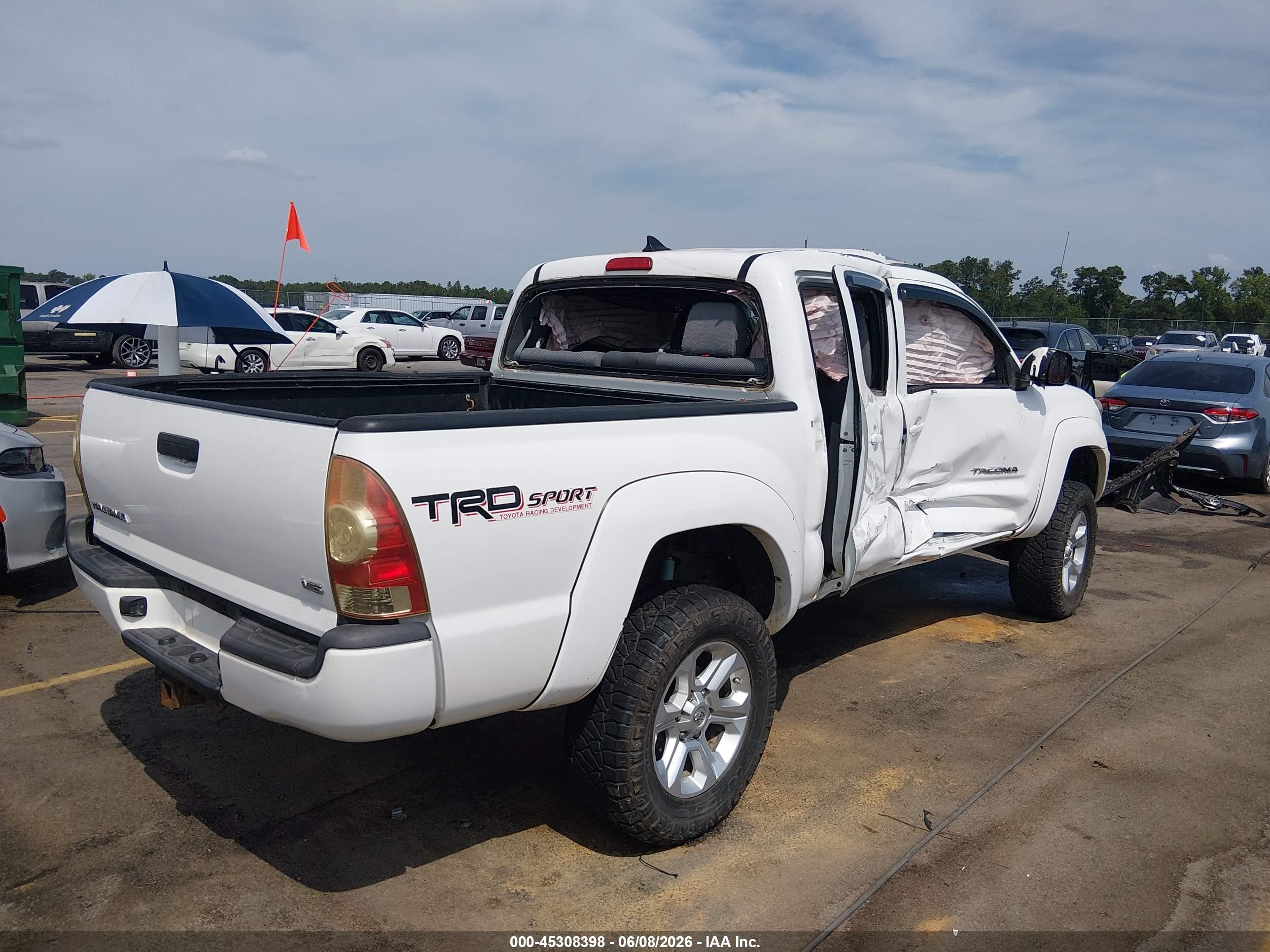 2014 Toyota Tacoma Base V6 White vin: 5TFLU4EN4EX108178