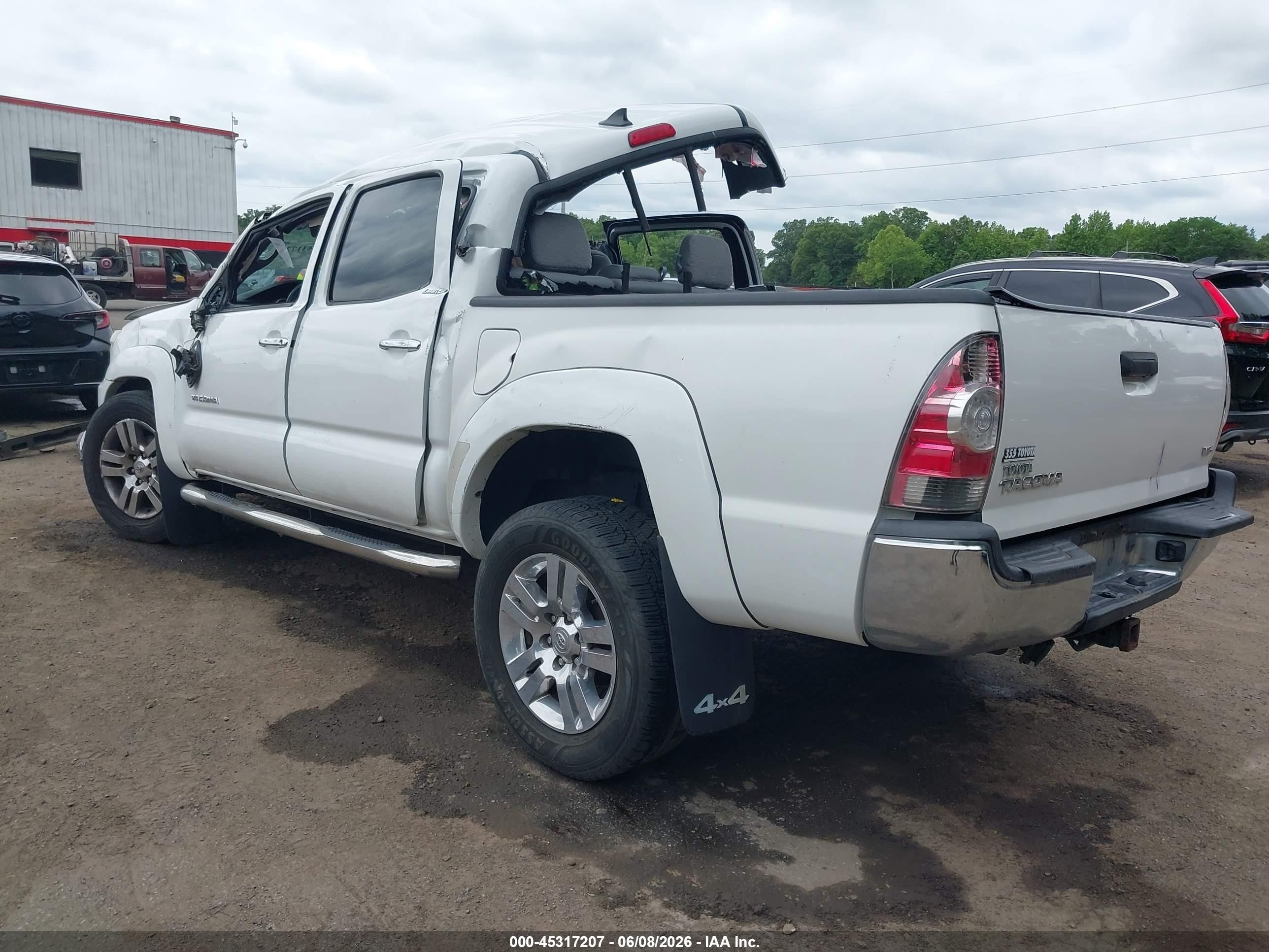 2015 Toyota Tacoma Base V6 White vin: 5TFLU4EN4FX112751