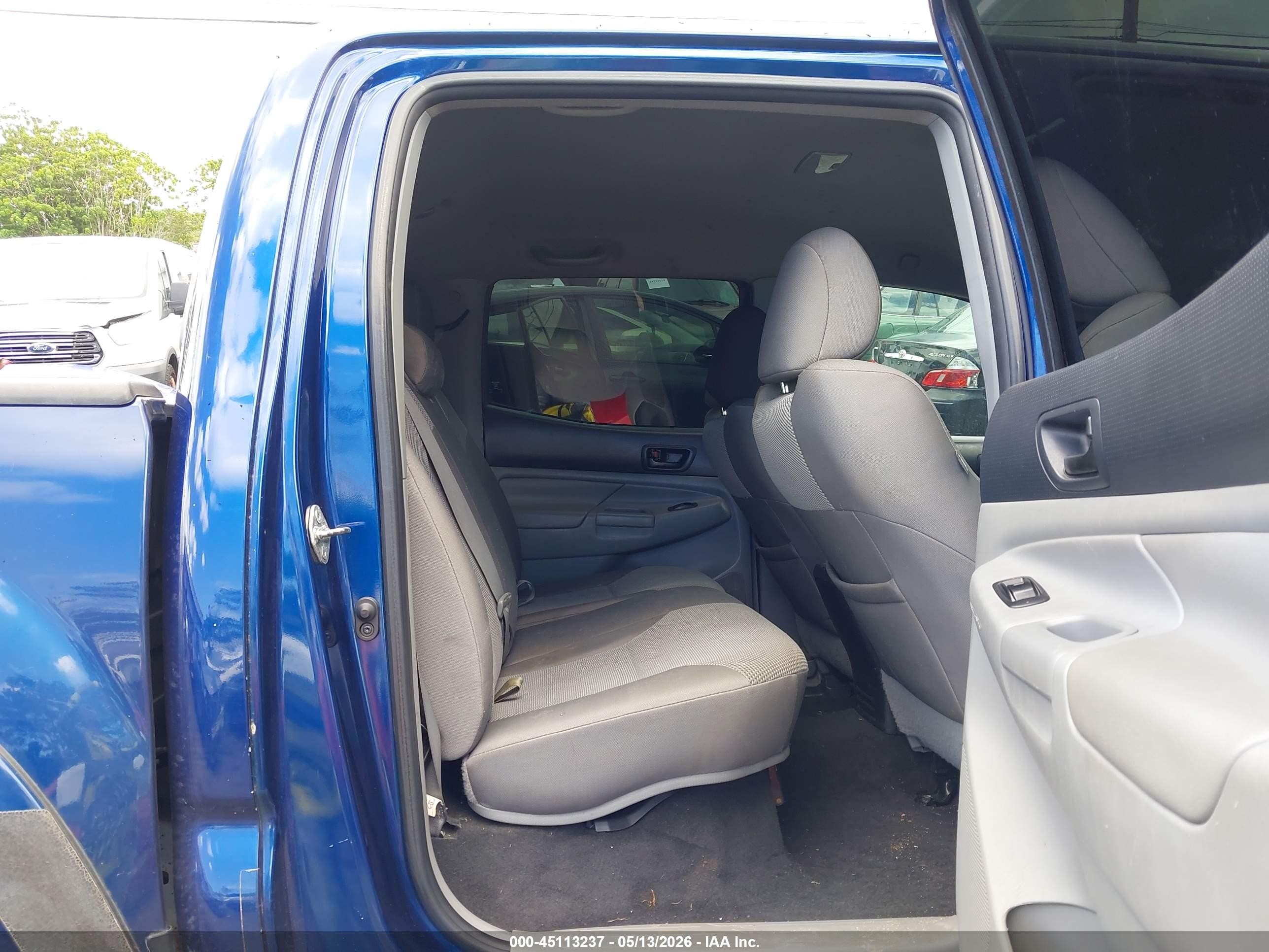 2015 Toyota Tacoma Base V6/trd Pro Gray vin: 5TFLU4EN4FX131686