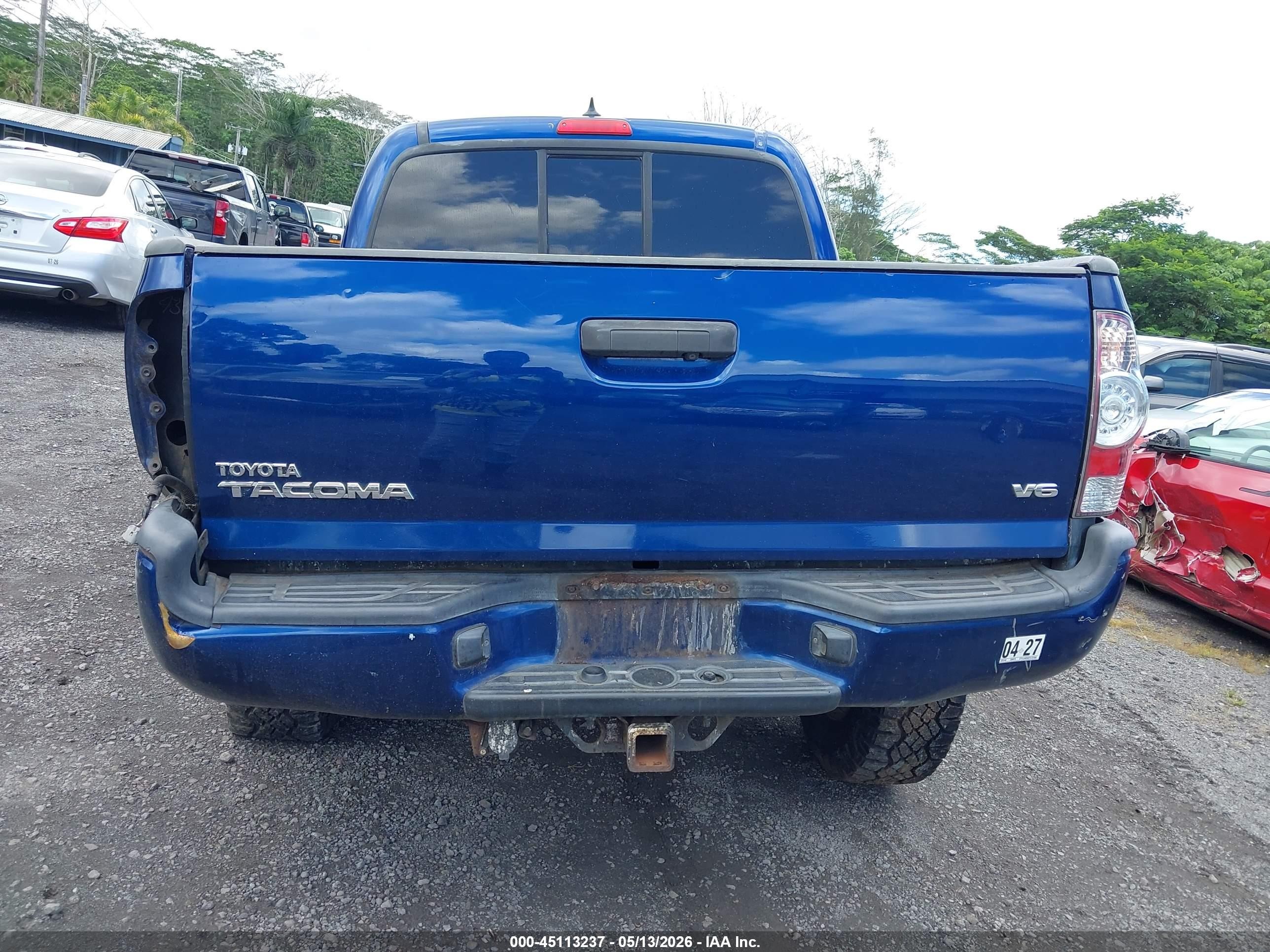 2015 Toyota Tacoma Base V6/trd Pro Gray vin: 5TFLU4EN4FX131686