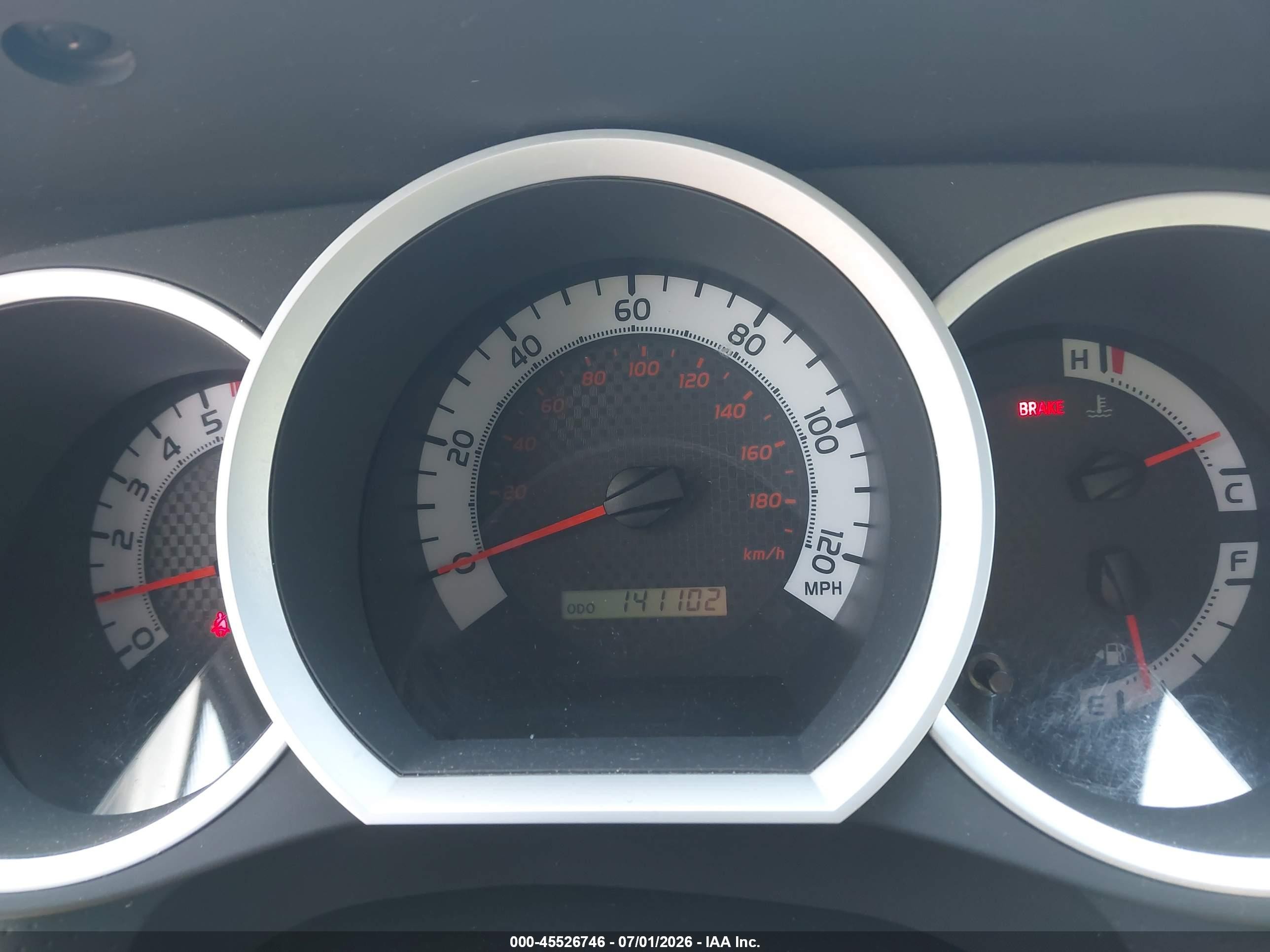 2015 Toyota Tacoma Base V6 White vin: 5TFLU4EN4FX132627