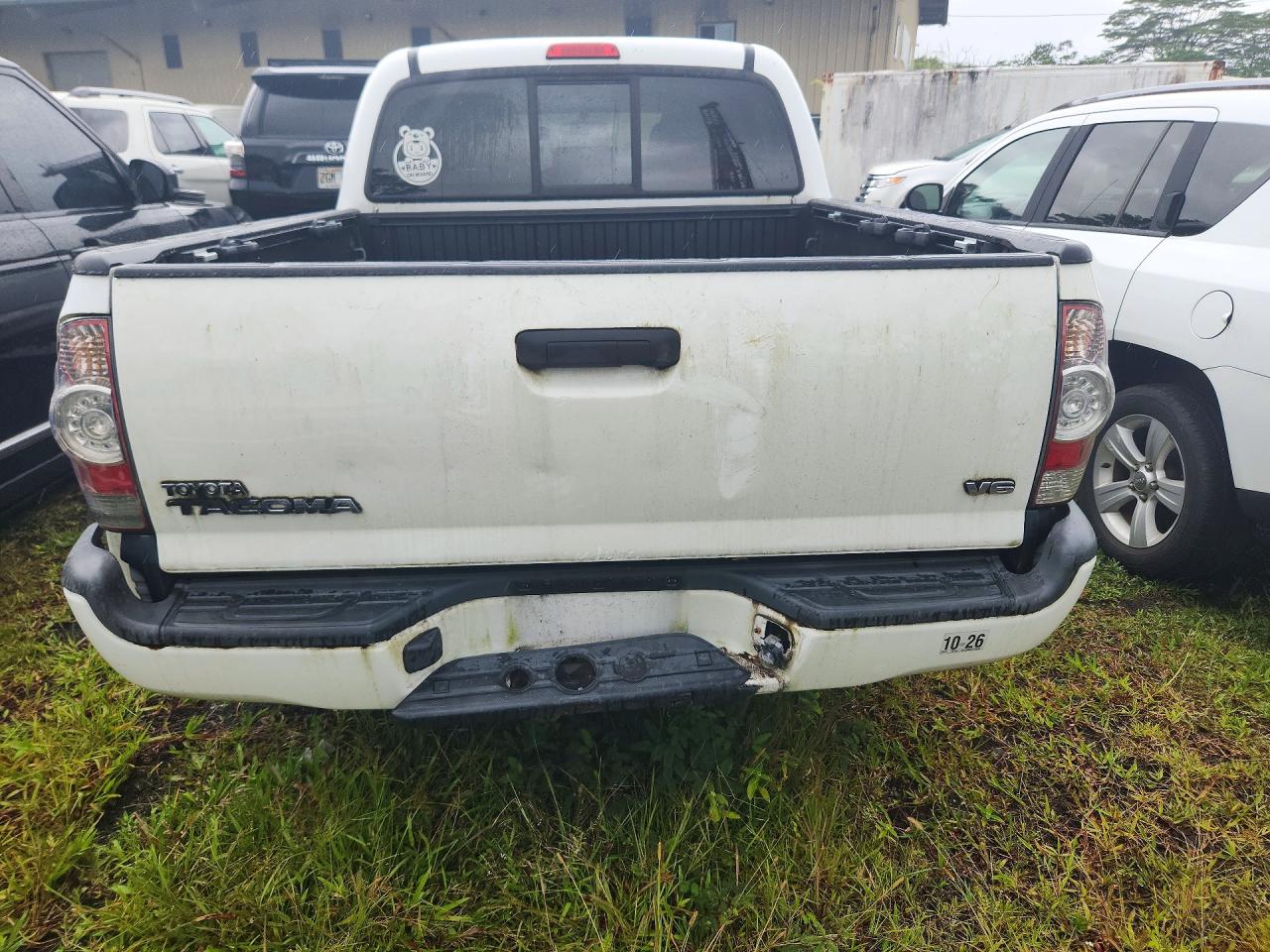 2015 Toyota Tacoma V6 White vin: 5TFLU4EN4FX135107