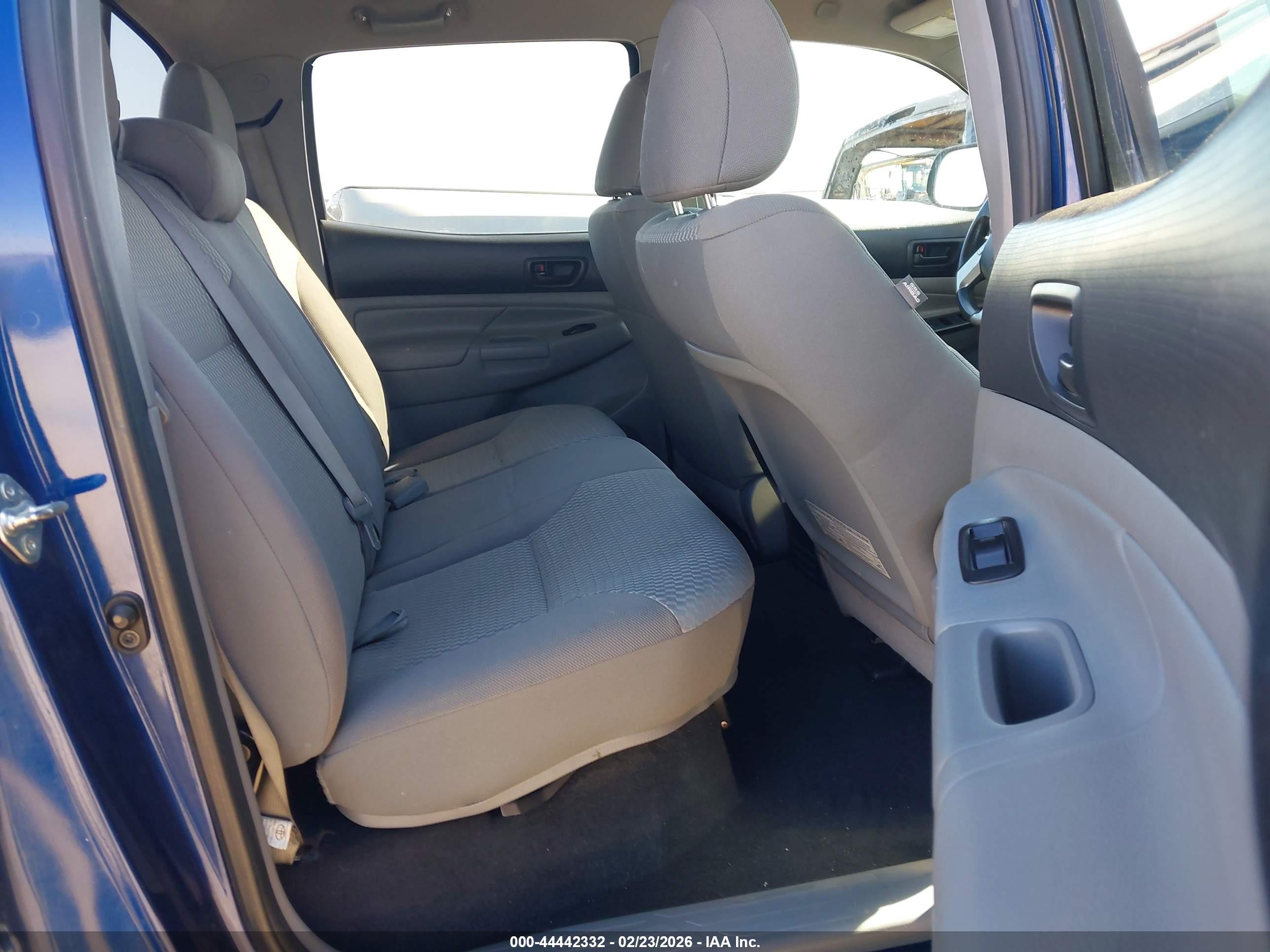 2015 Toyota Tacoma Base V6 Blue vin: 5TFLU4EN4FX137584
