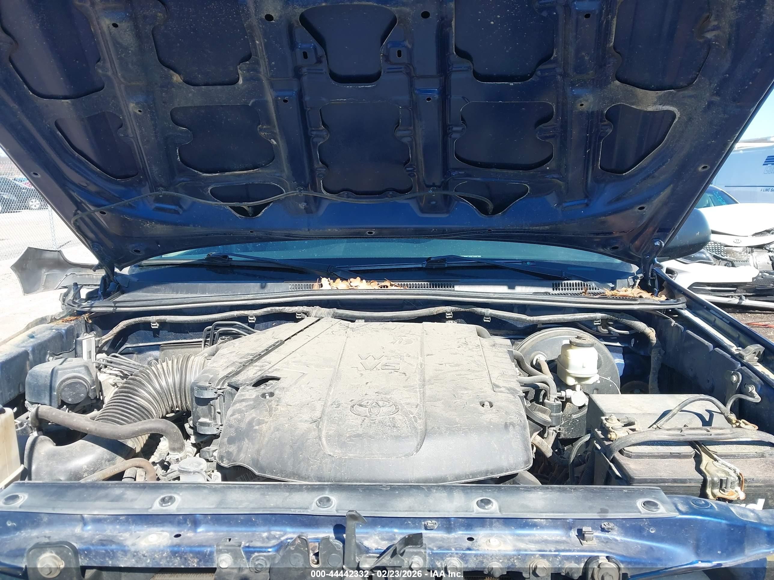 2015 Toyota Tacoma Base V6 Blue vin: 5TFLU4EN4FX137584