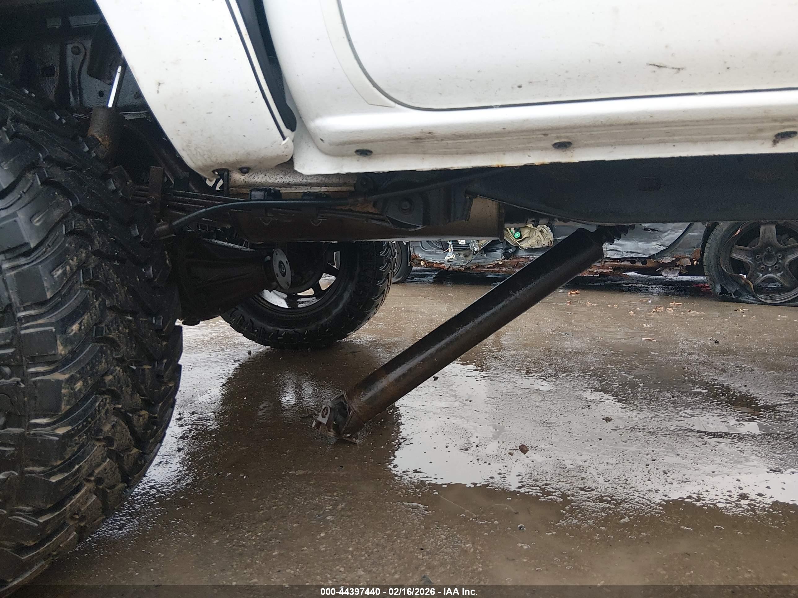 2013 Toyota Tacoma Base V6 White vin: 5TFLU4EN5DX077991