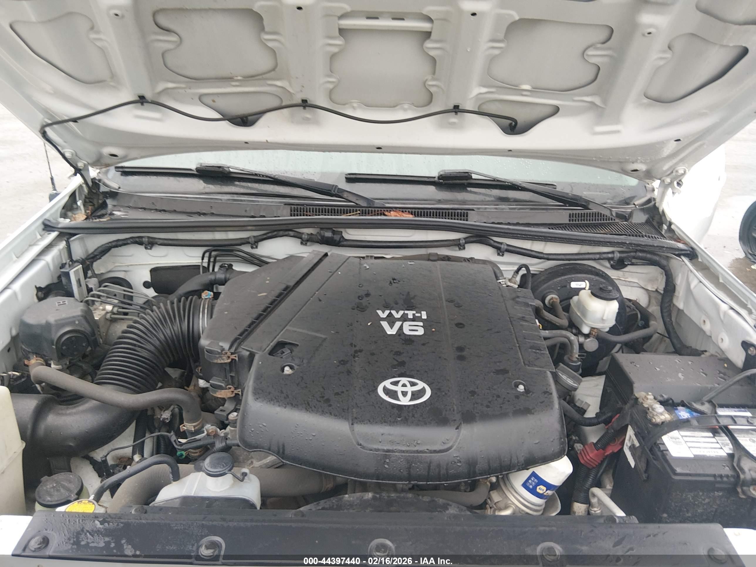 2013 Toyota Tacoma Base V6 White vin: 5TFLU4EN5DX077991