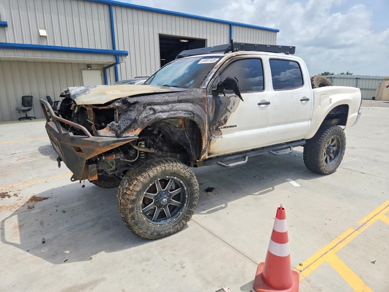 2014 Toyota Tacoma Double Cab White vin: 5TFLU4EN5EX108593