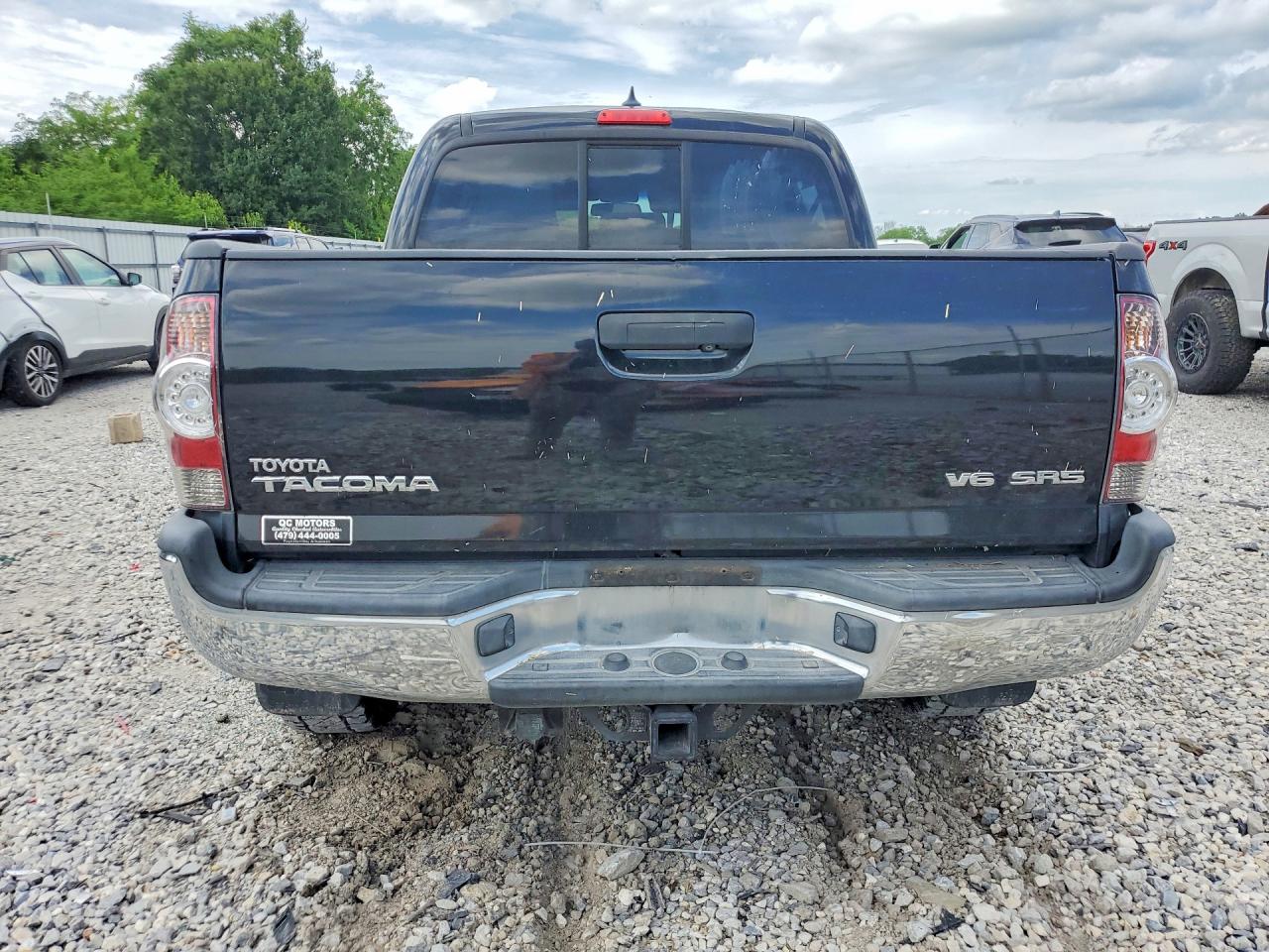2015 Toyota Tacoma V6 Black vin: 5TFLU4EN5FX141305