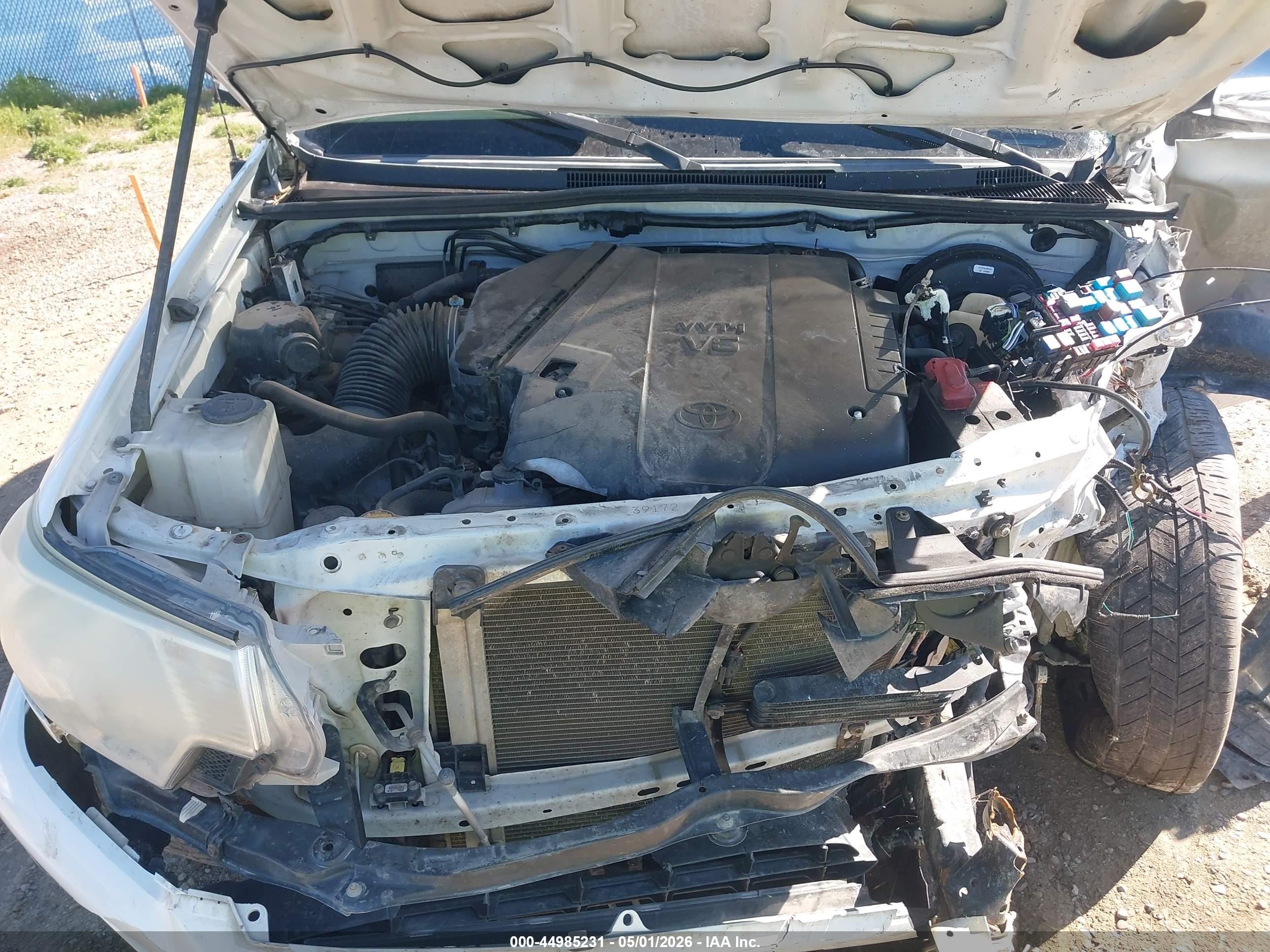 2015 Toyota Tacoma Base V6 White vin: 5TFLU4EN5FX143300