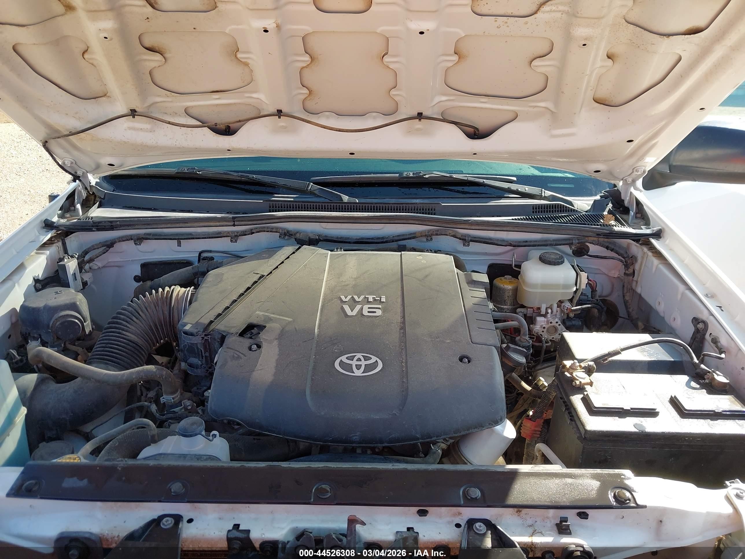 2014 Toyota Tacoma Base V6 Белый vin: 5TFLU4EN6EX100633