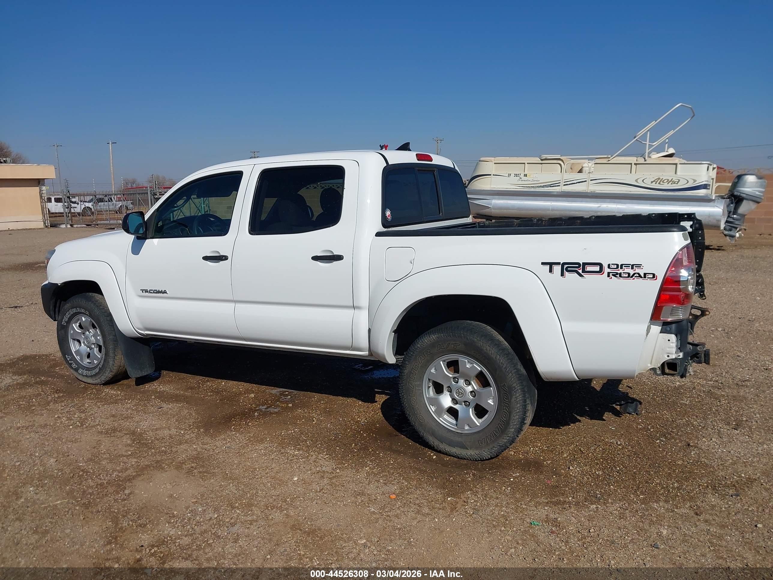 2014 Toyota Tacoma Base V6 Белый vin: 5TFLU4EN6EX100633